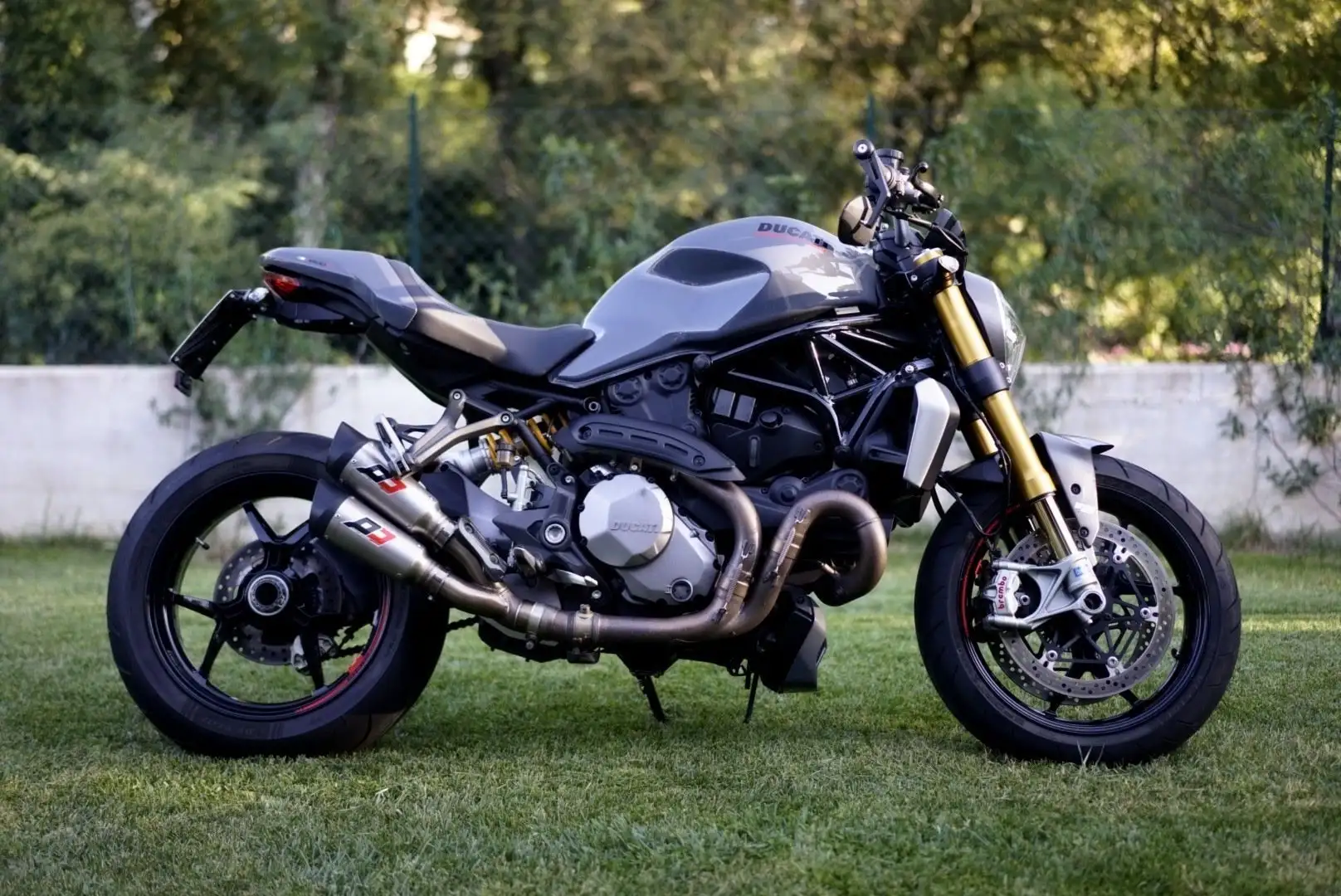 Ducati Monster 1200 s Grijs - 1