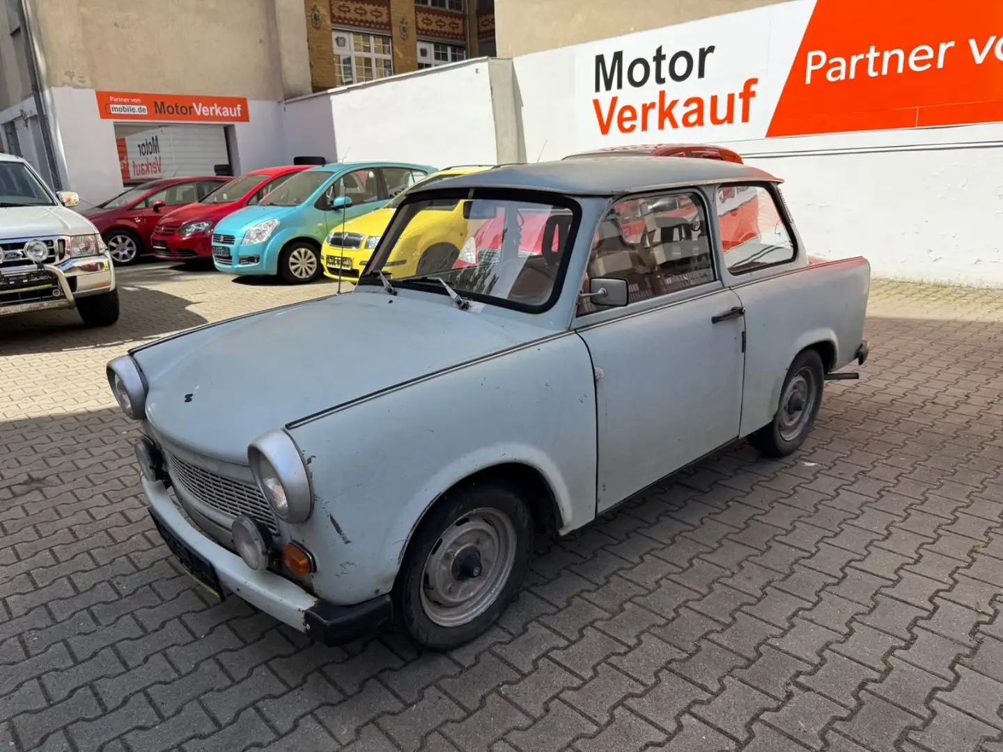 Trabant P601 Violet - 1