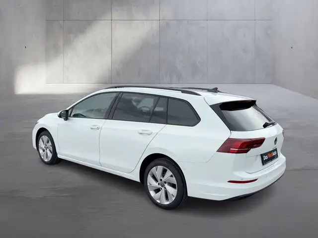 Volkswagen Golf view 3