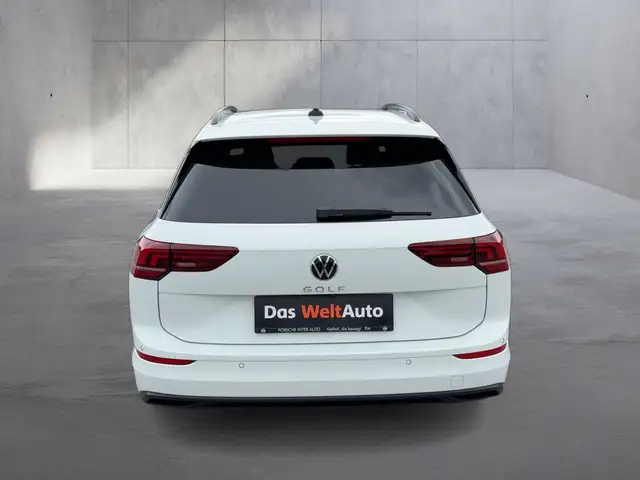 Volkswagen Golf view 4
