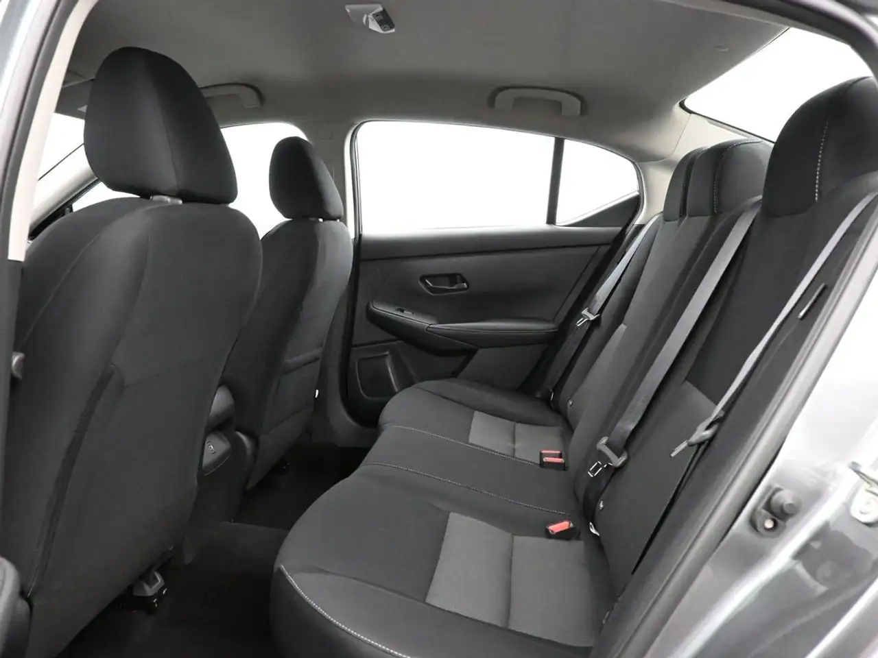 Nissan Sentra снимка Nissan Sentra