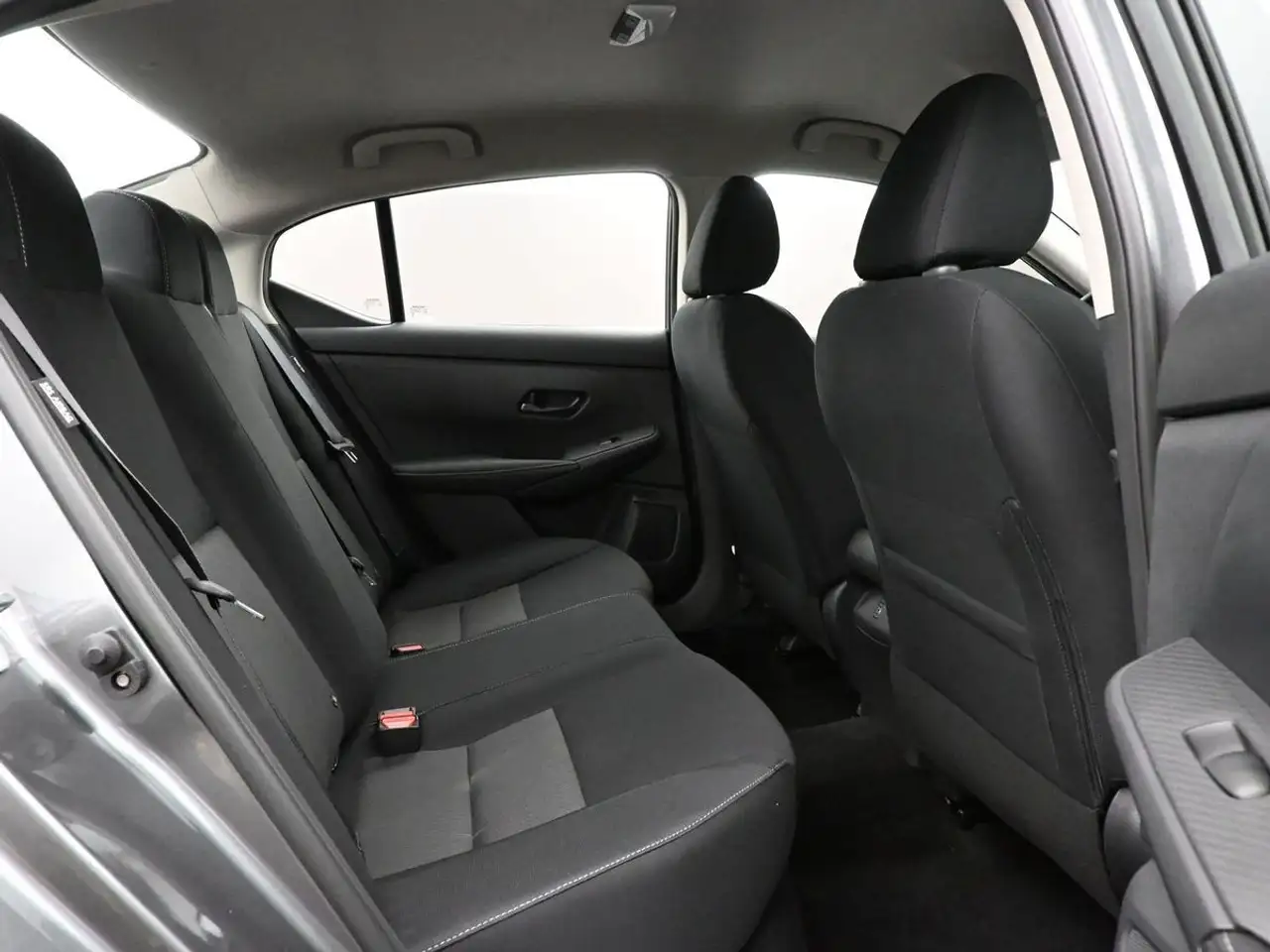 Nissan Sentra снимка Nissan Sentra