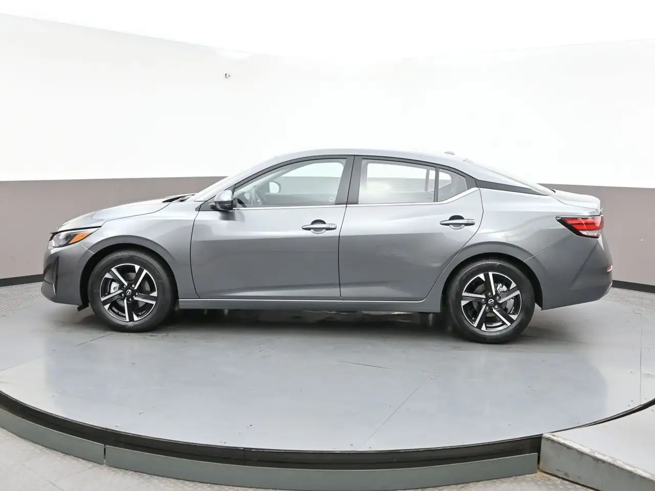 Nissan Sentra снимка Nissan Sentra