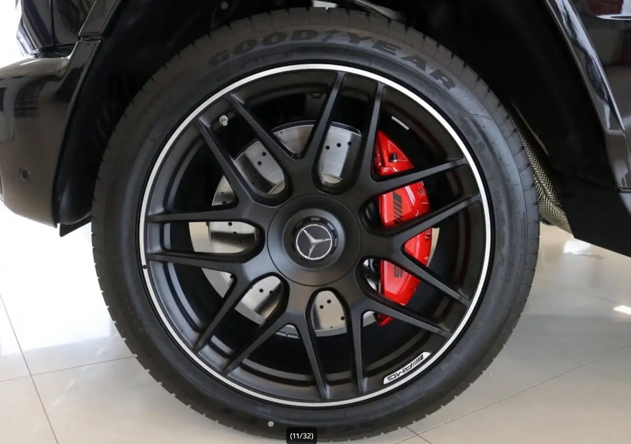 Mercedes-Benz G 63 AMG 12