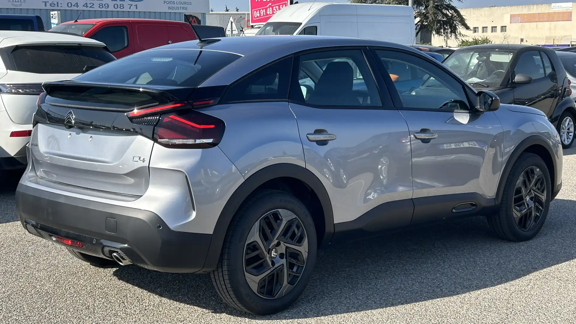 Citroen C4 BlueHDi 130 EAT8 Plus Gris - 2