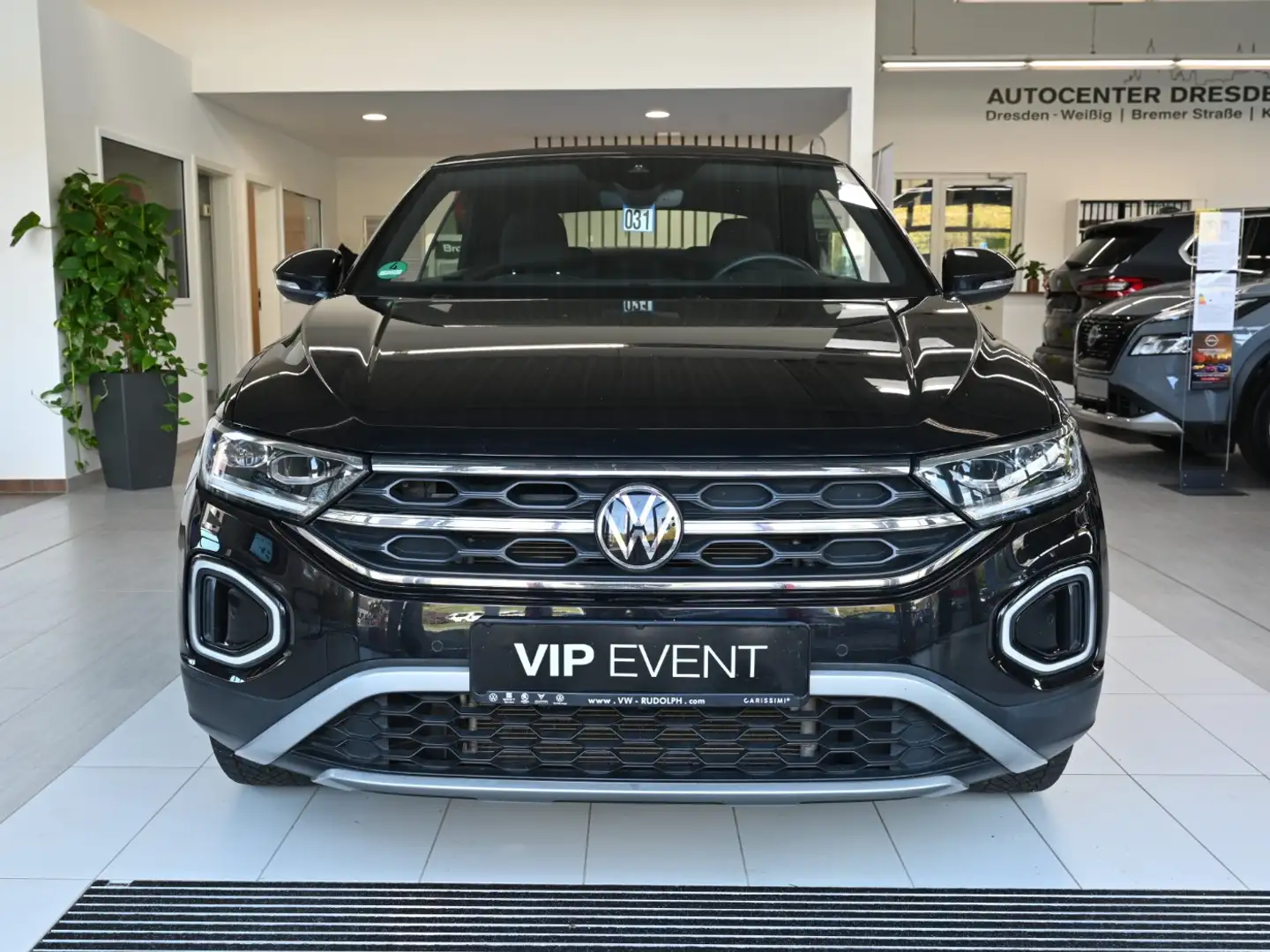 Volkswagen T-Roc Cabriolet 1.5TSI Style ACC+LED+Navi+SHZ Schwarz - 2
