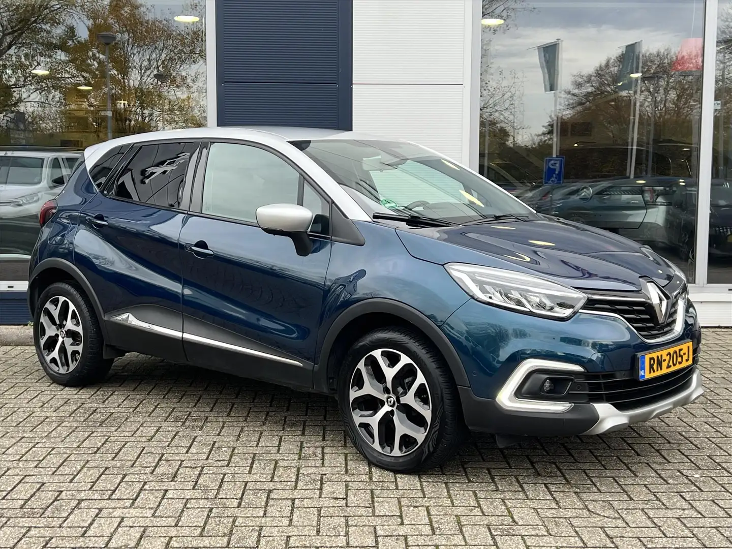 Renault Captur 90pk Intens | All Seasonbanden | Cruise Control | Blauw - 2