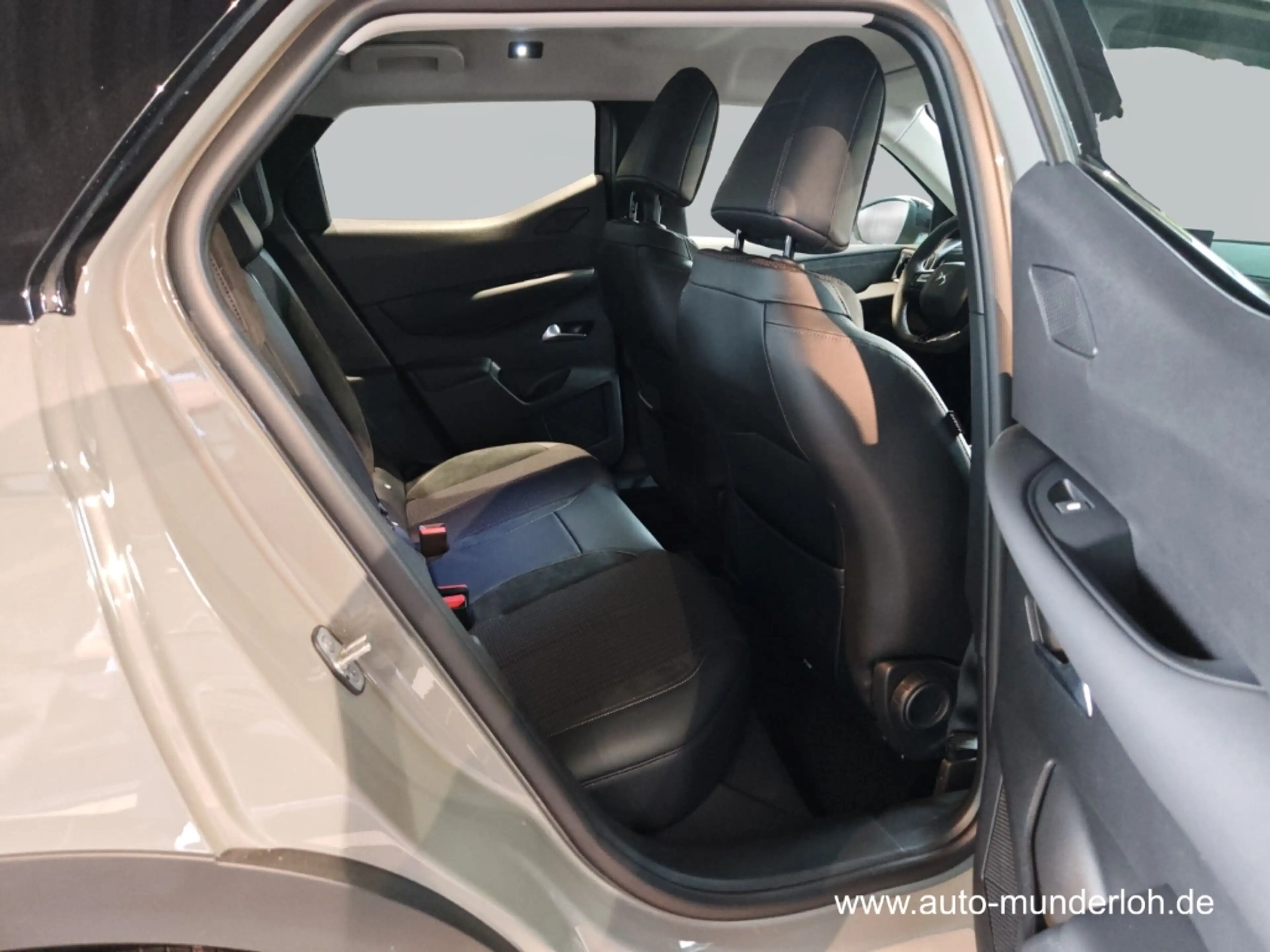 DS Automobiles DS 3 E-TENSE PERFORMANCE-LINE+ NAVI HEAD-UP SHZ KEYLES — photo 11