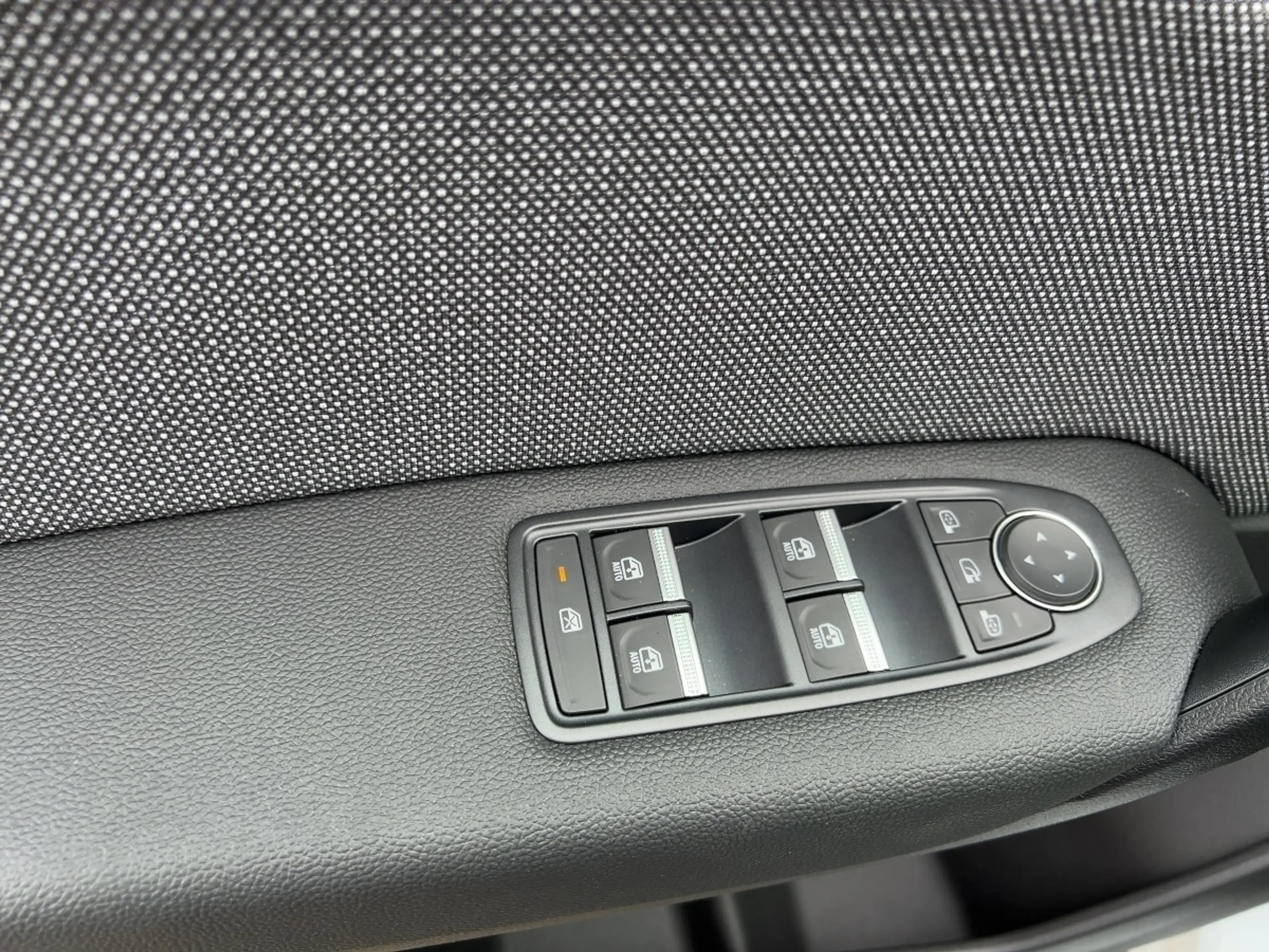 Renault Symbioz Techno E-Tech Full Hybrid 145 PDC KLIMA BT — photo 14