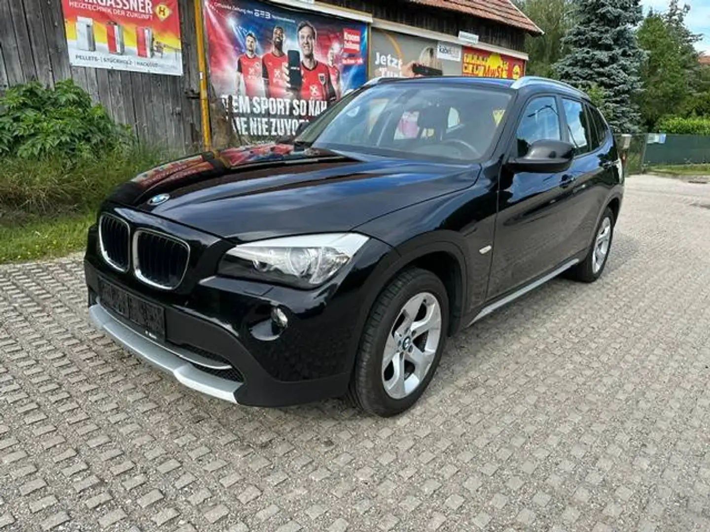 BMW X1 X1 xDrive18d Schwarz - 2