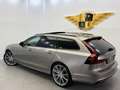 Volvo V90 B4 AWD // R-DESIGN // PANO  // AHK // Grau - thumbnail 3