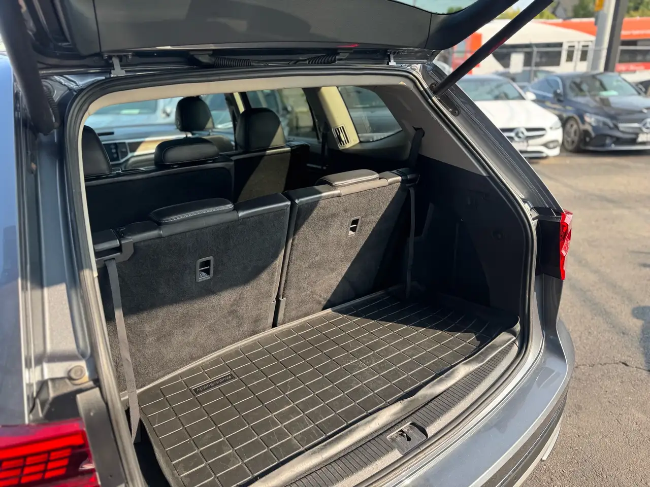 Volkswagen Atlas снимка Volkswagen Atlas