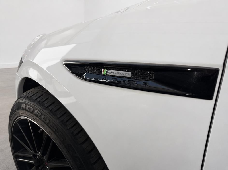 Jaguar F-Pace F-PACE R-Sport AWD*PANORAMA*KAMERA*1-HAND* — photo 8