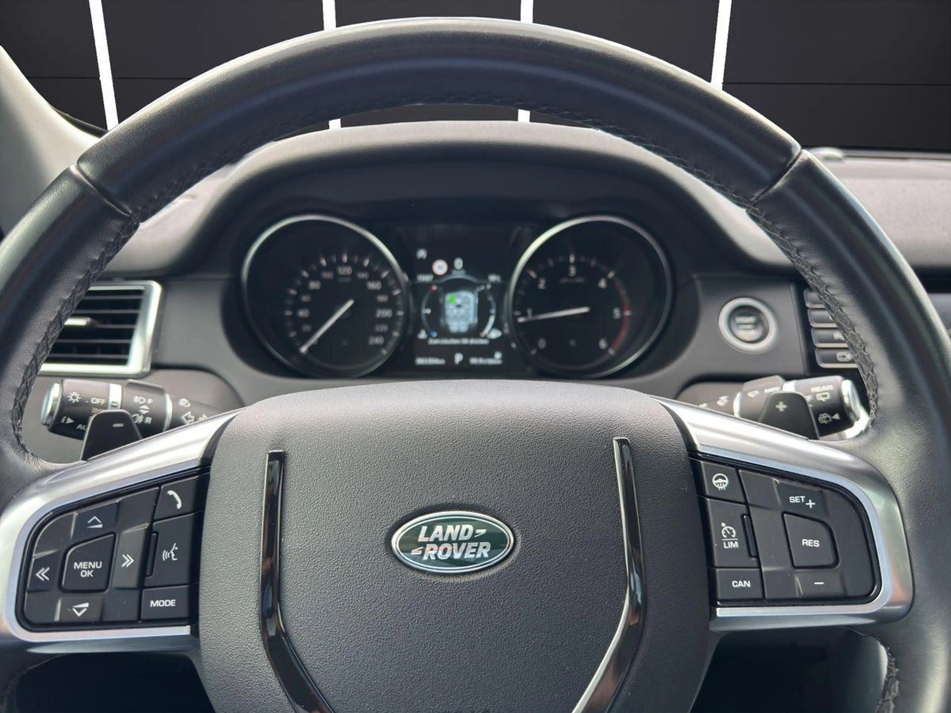 Land Rover Discovery Sport HSE Pano Memory AHK Dynamic-D. — photo 11