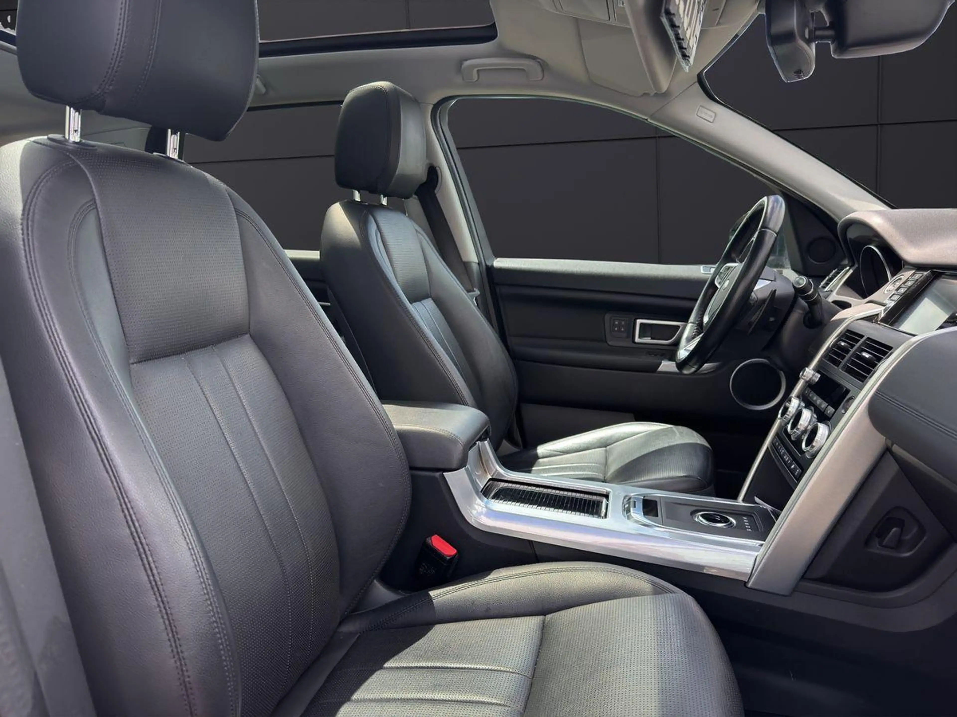 Land Rover Discovery Sport HSE Pano Memory AHK Dynamic-D. — photo 15
