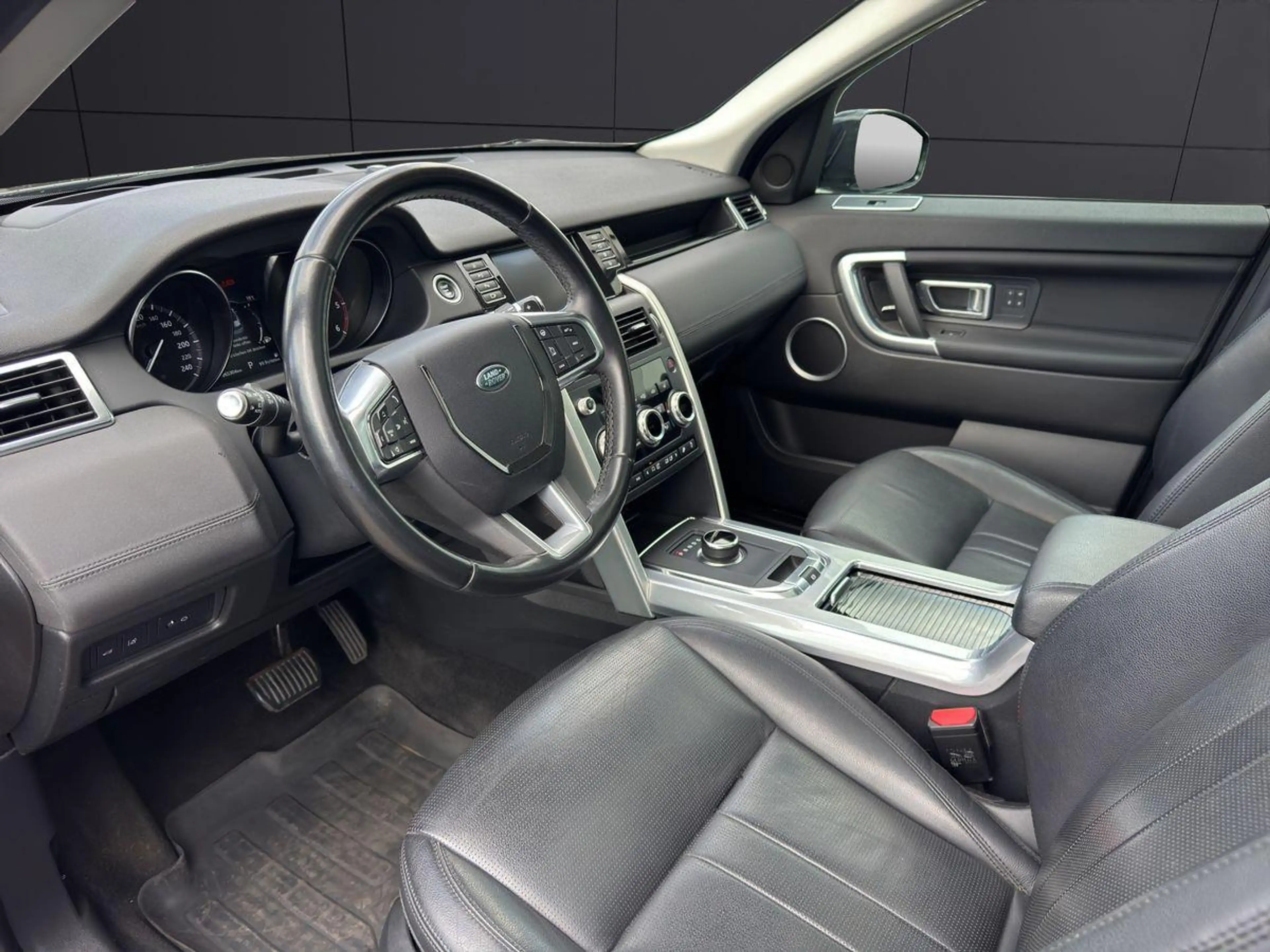 Land Rover Discovery Sport HSE Pano Memory AHK Dynamic-D. — photo 14