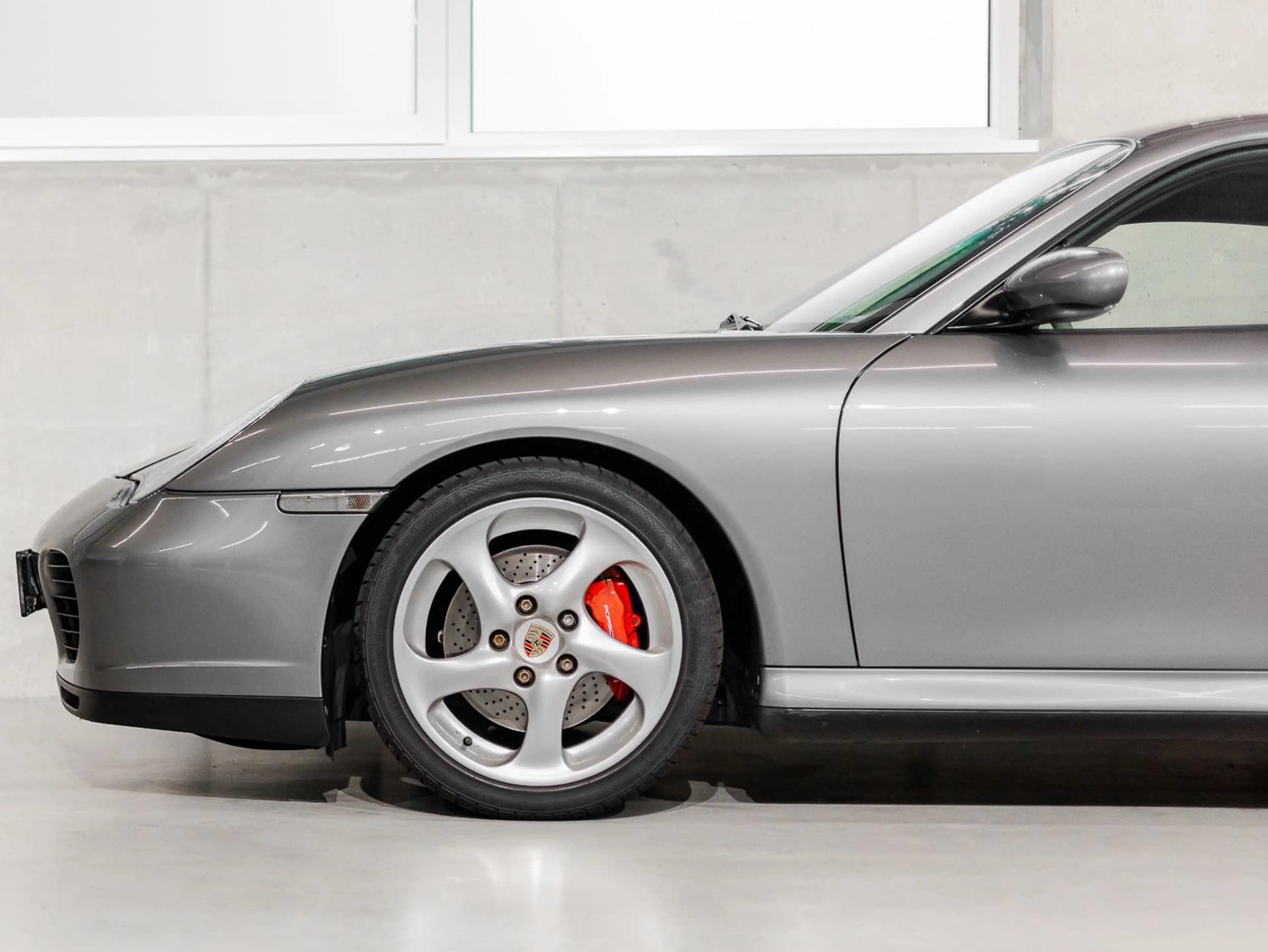 Porsche 996 911 Carrera 4S — photo 6