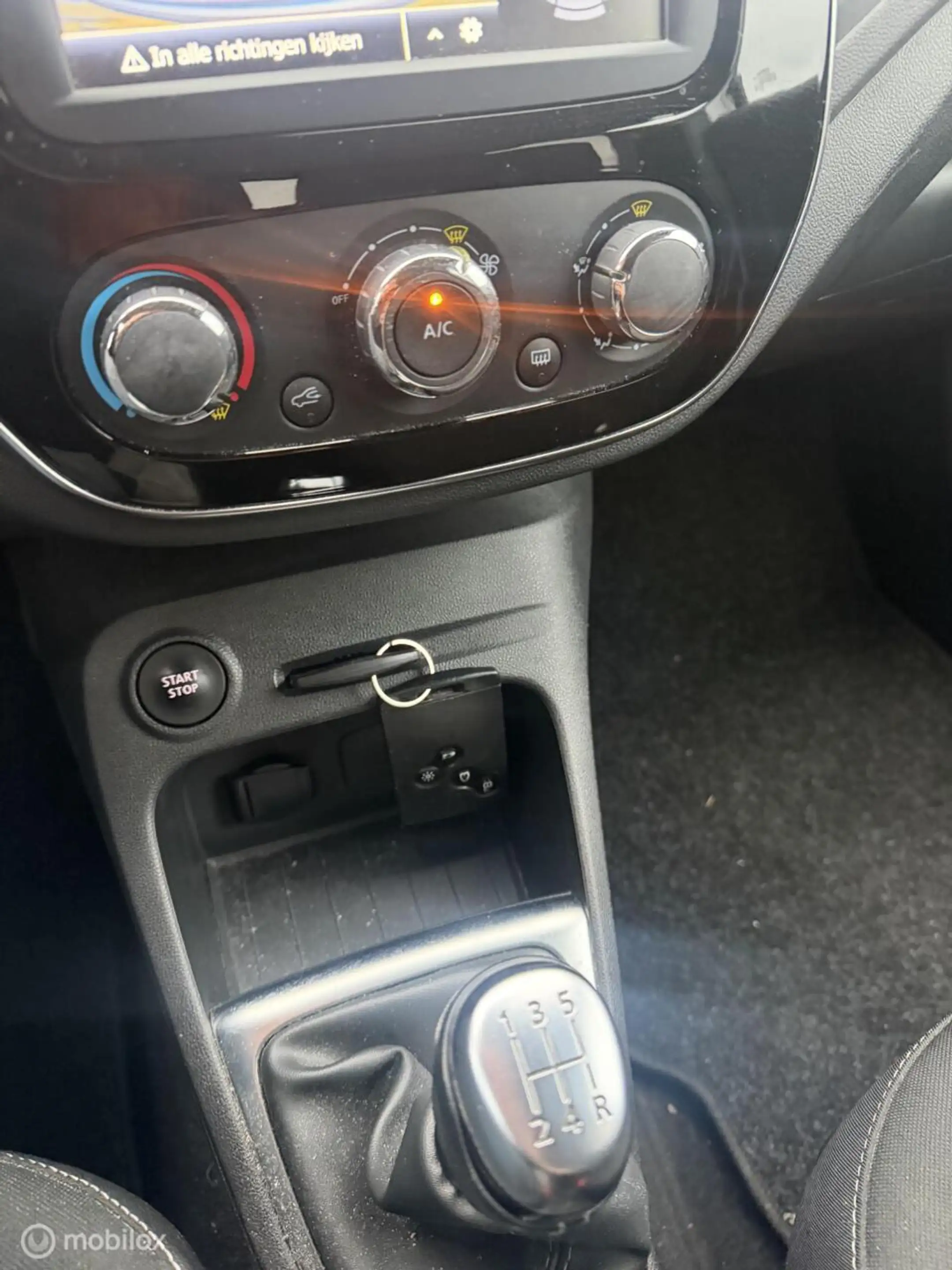 Renault Captur 0.9 TCe Limited — photo 12