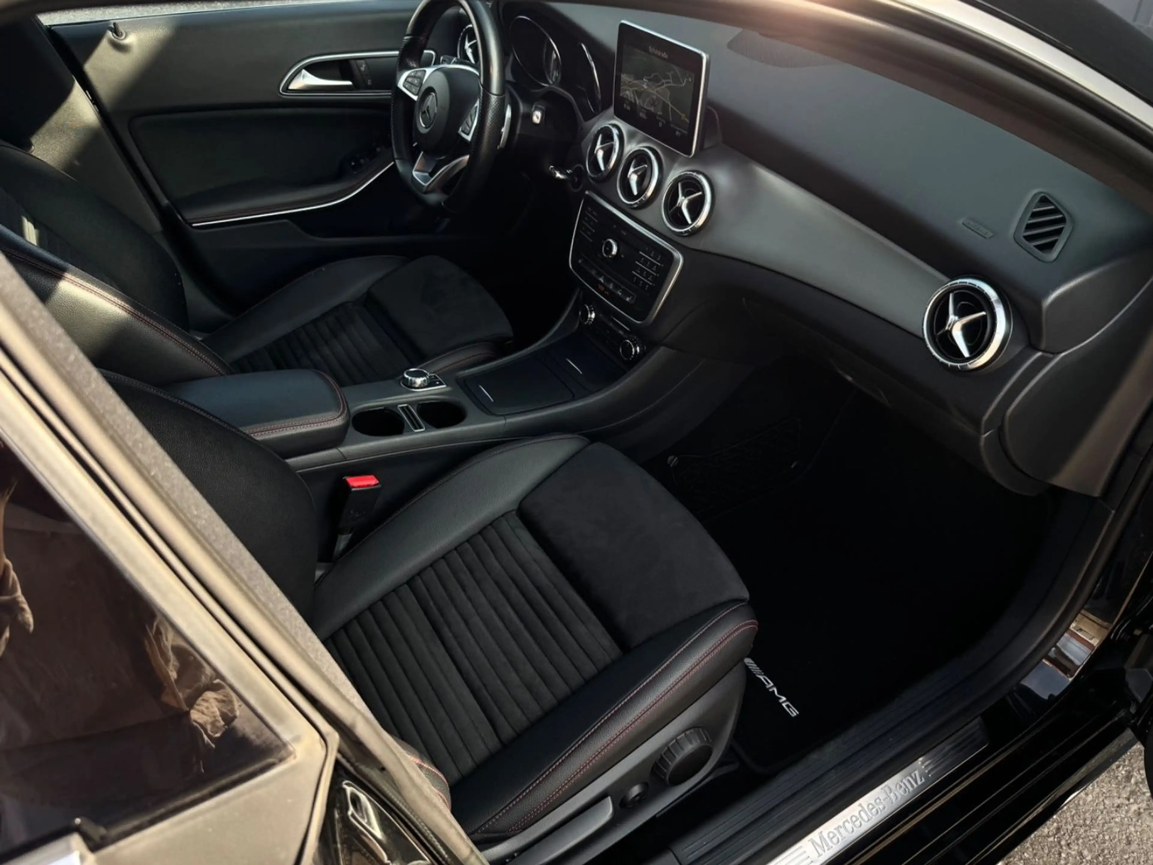 Mercedes-Benz CLA 220 CLA 220 ShootingBrake*AMG-Line*Panorama*Garantie — photo 10