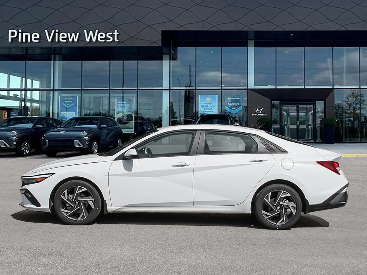 Hyundai ELANTRA снимка Hyundai ELANTRA