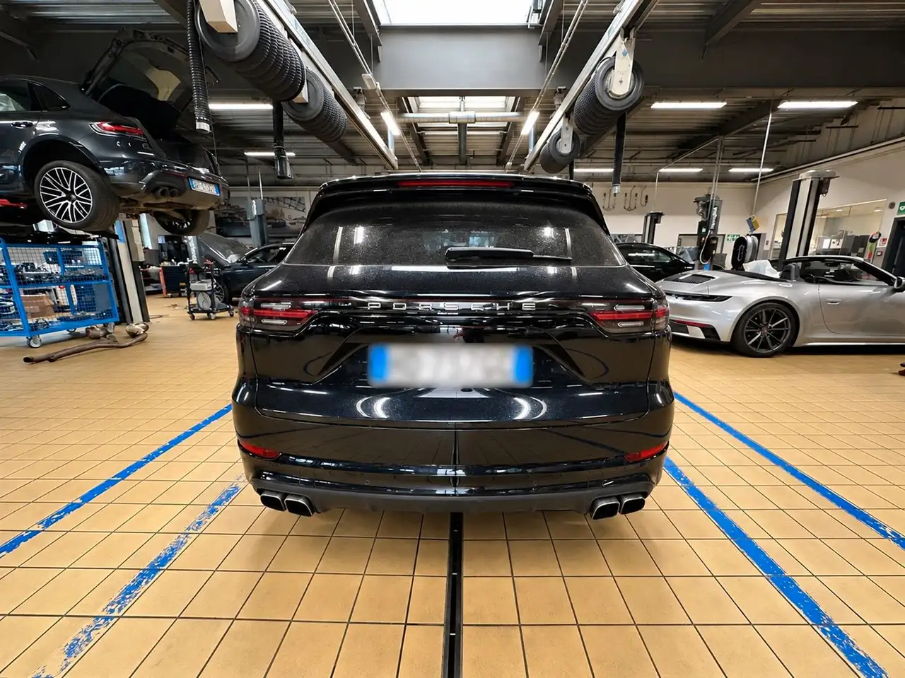 2018 Porsche Cayenne Turbo PANO MATRIX CHRONO 360, photograph 3