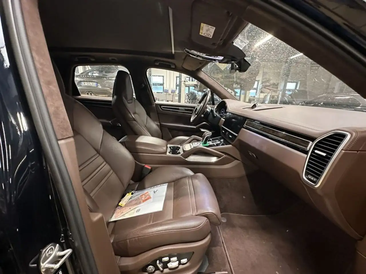 2018 Porsche Cayenne Turbo PANO MATRIX CHRONO 360, photograph 7