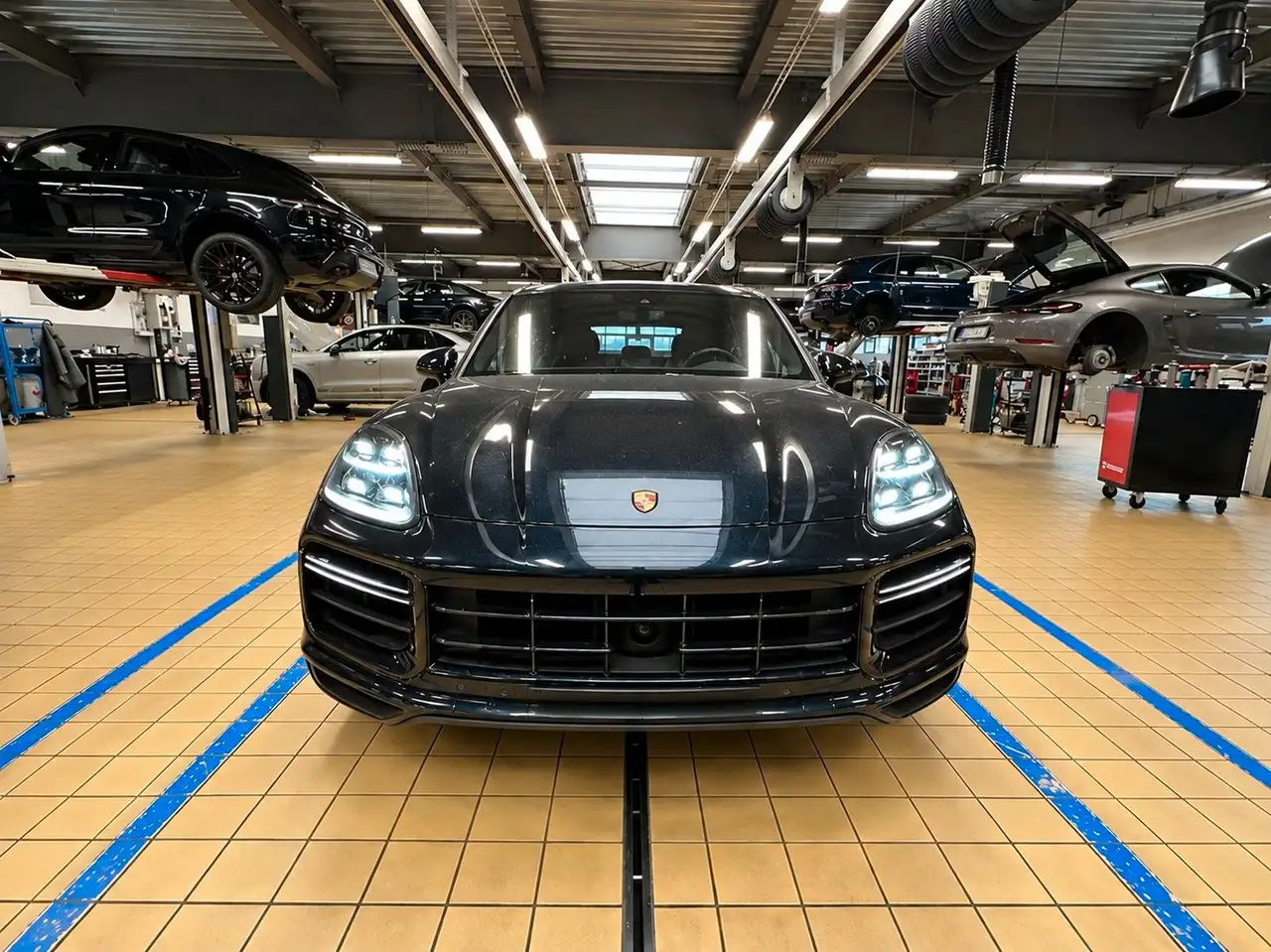 2018 Porsche Cayenne Turbo PANO MATRIX CHRONO 360, photograph 2