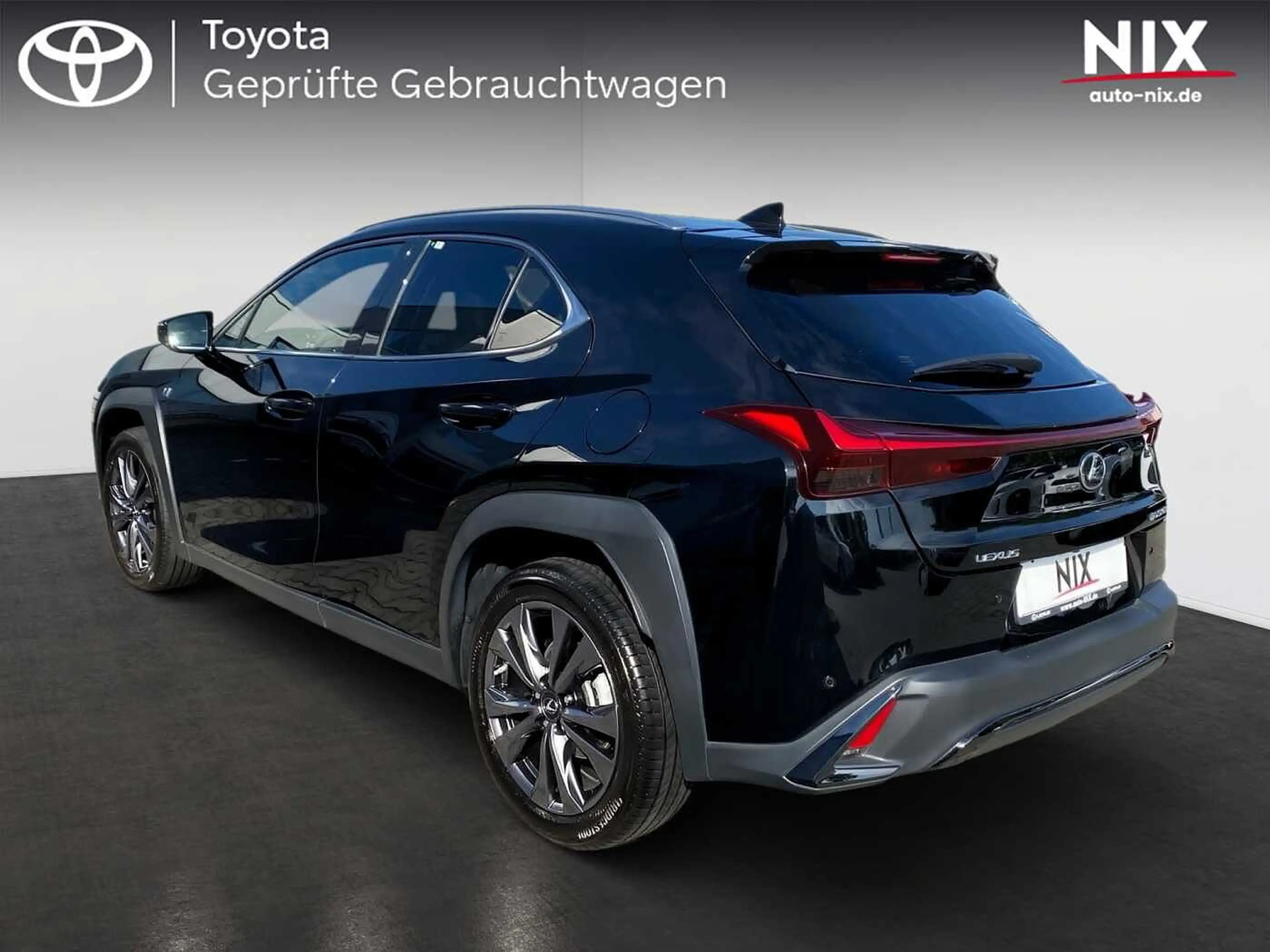 Lexus UX 250h 2.0 Hybrid F-Sport Design — photo 2