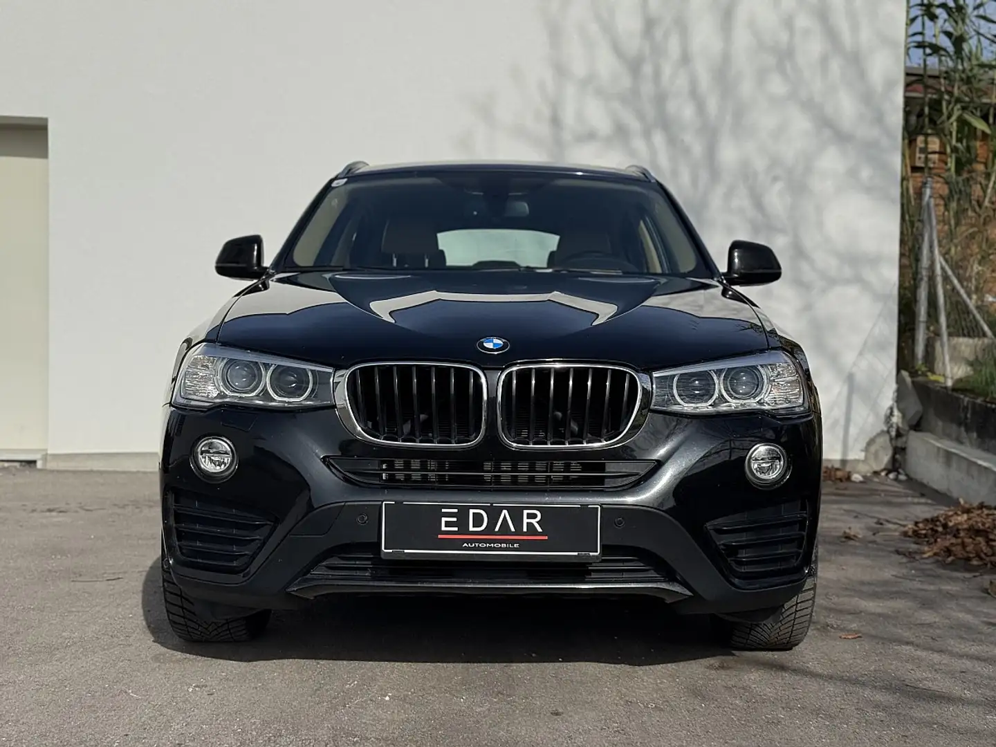BMW X4 xDrive 20d M Paket*Leder*Anhänger*Keyles entry*... Schwarz - 1