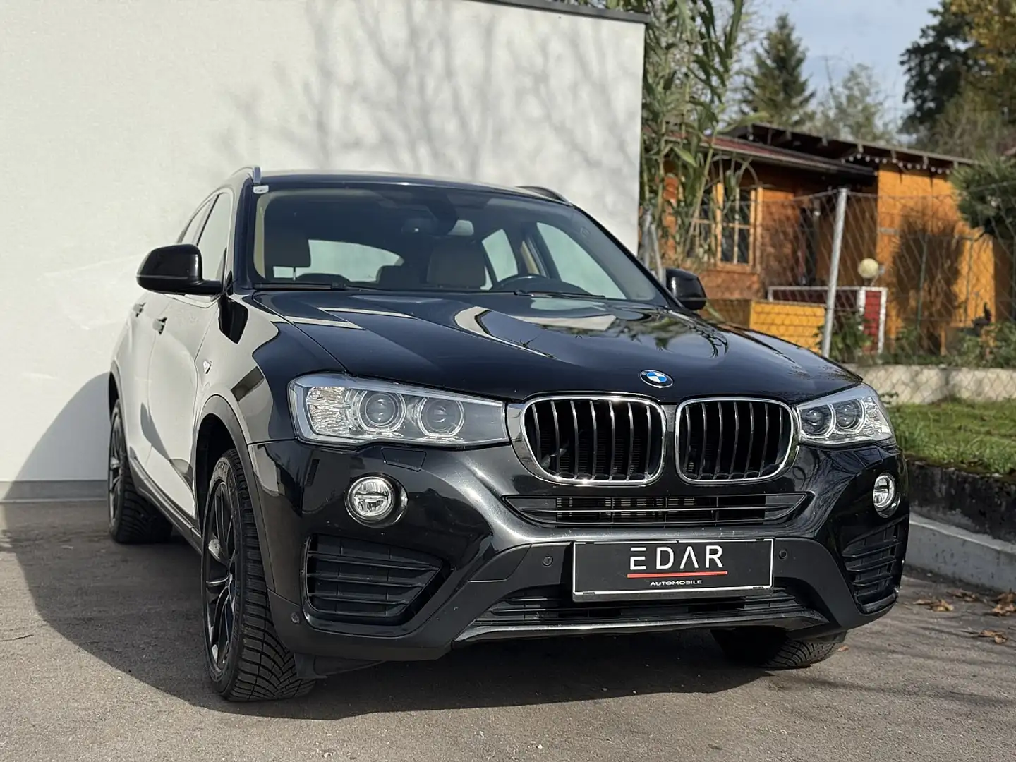 BMW X4 xDrive 20d M Paket*Leder*Anhänger*Keyles entry*... Schwarz - 2
