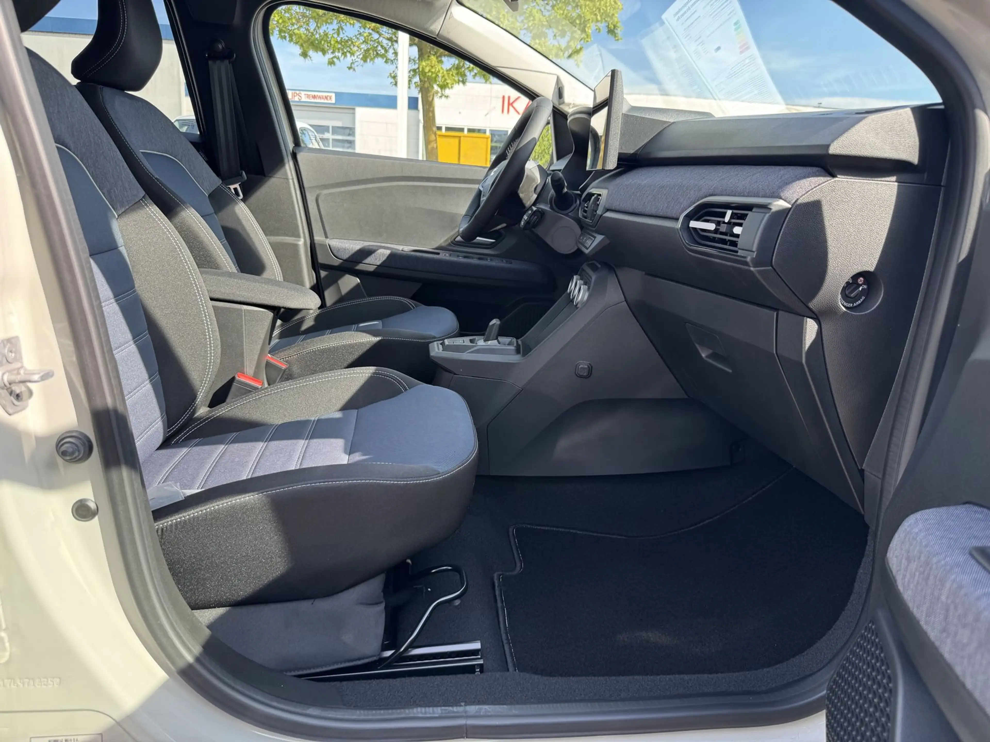 Dacia Jogger Journey hybrid 155*Navi*360°Kamera — photo 12