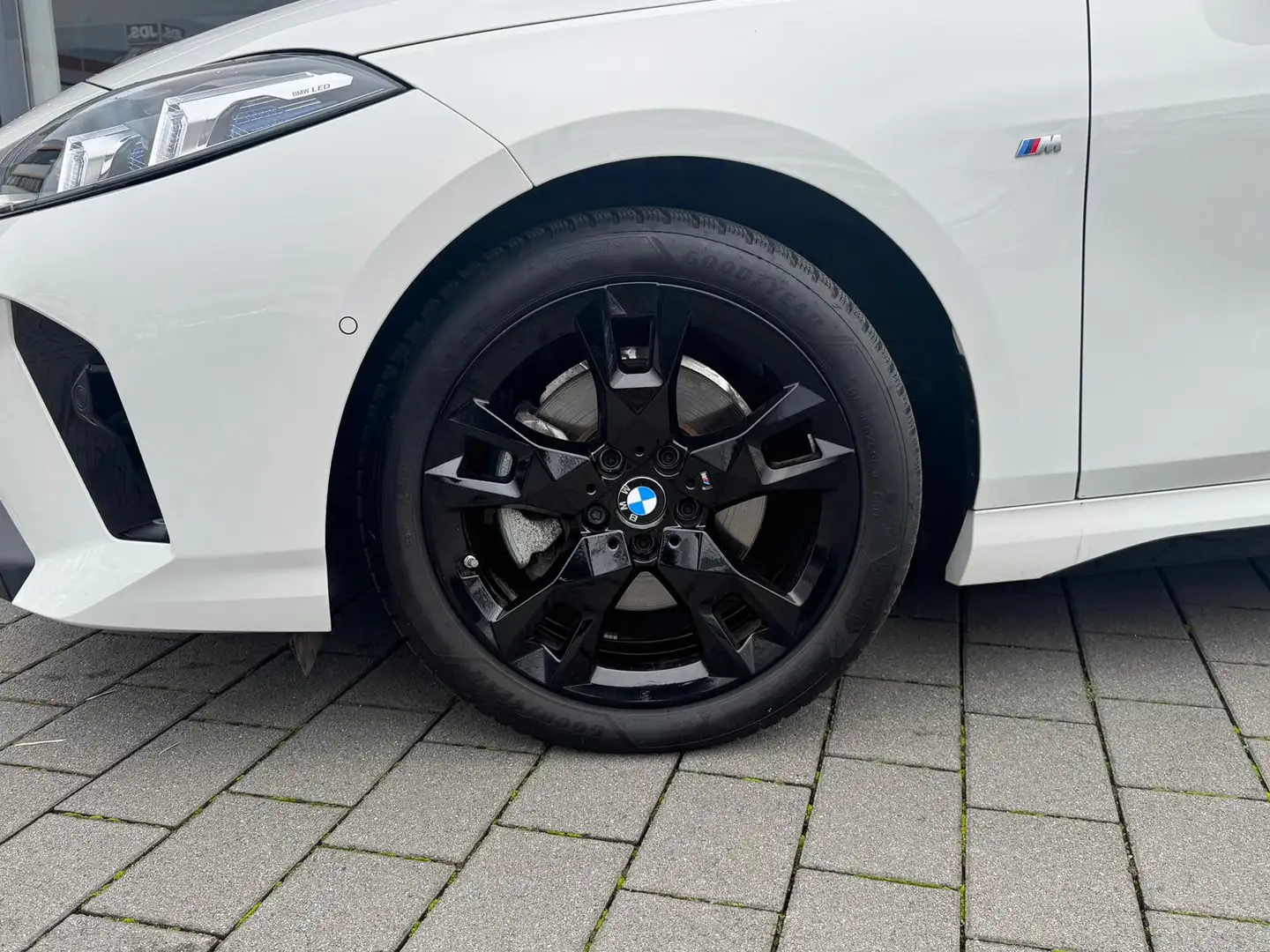 BMW 120 d M Sportp. ACC°el.Sitz°Navi+Hup+Harm.Kardon Blanc - 2