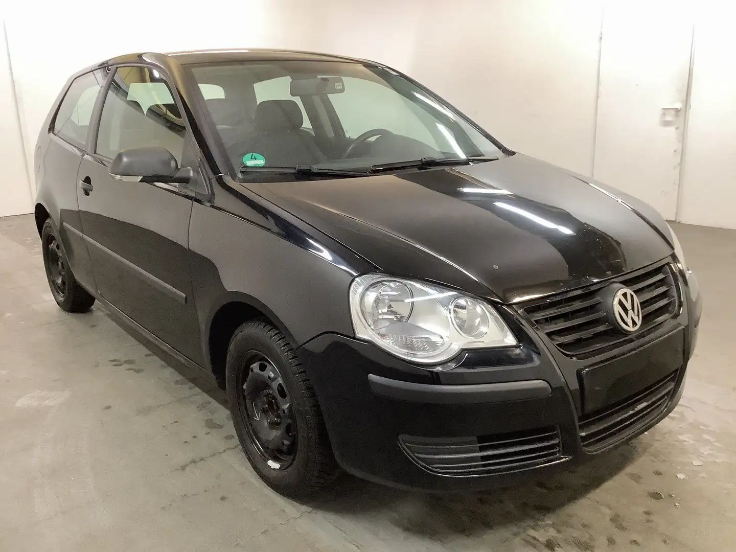 Volkswagen Polo IV Trendline Schwarz - 1