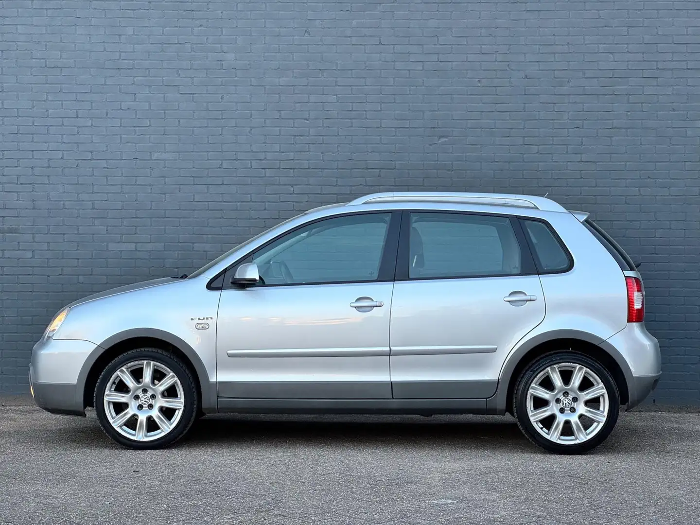 Volkswagen Polo 1.4-16V FUN/AIRCO/APK 17-11-2025 Šedá - 2