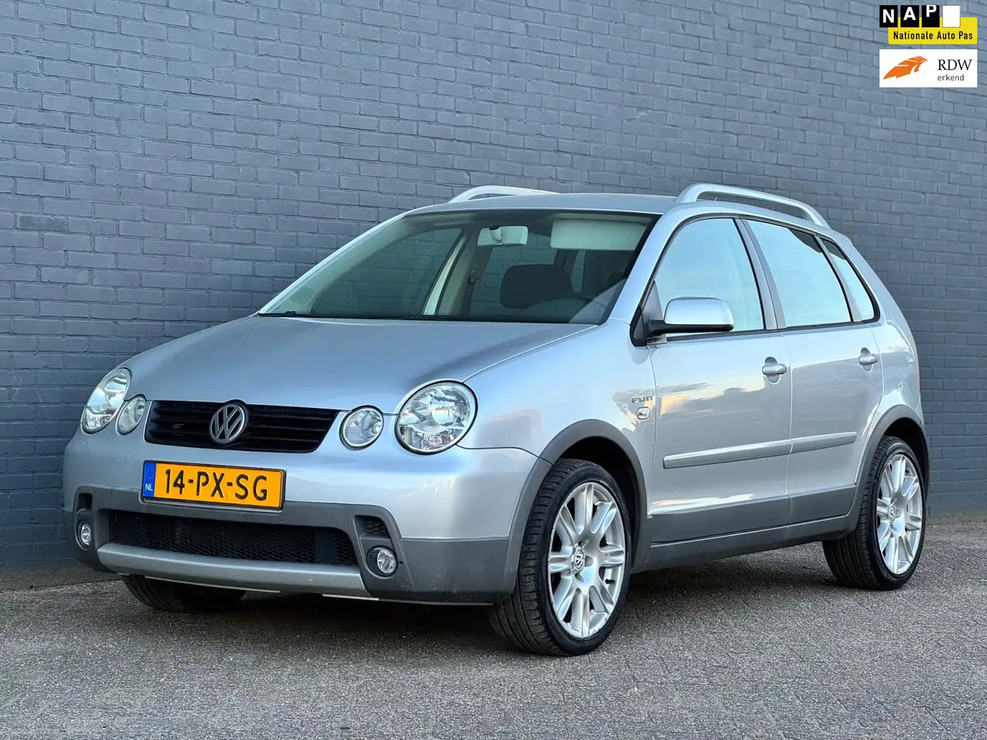 Volkswagen Polo 1.4-16V FUN/AIRCO/APK 17-11-2025 Šedá - 1
