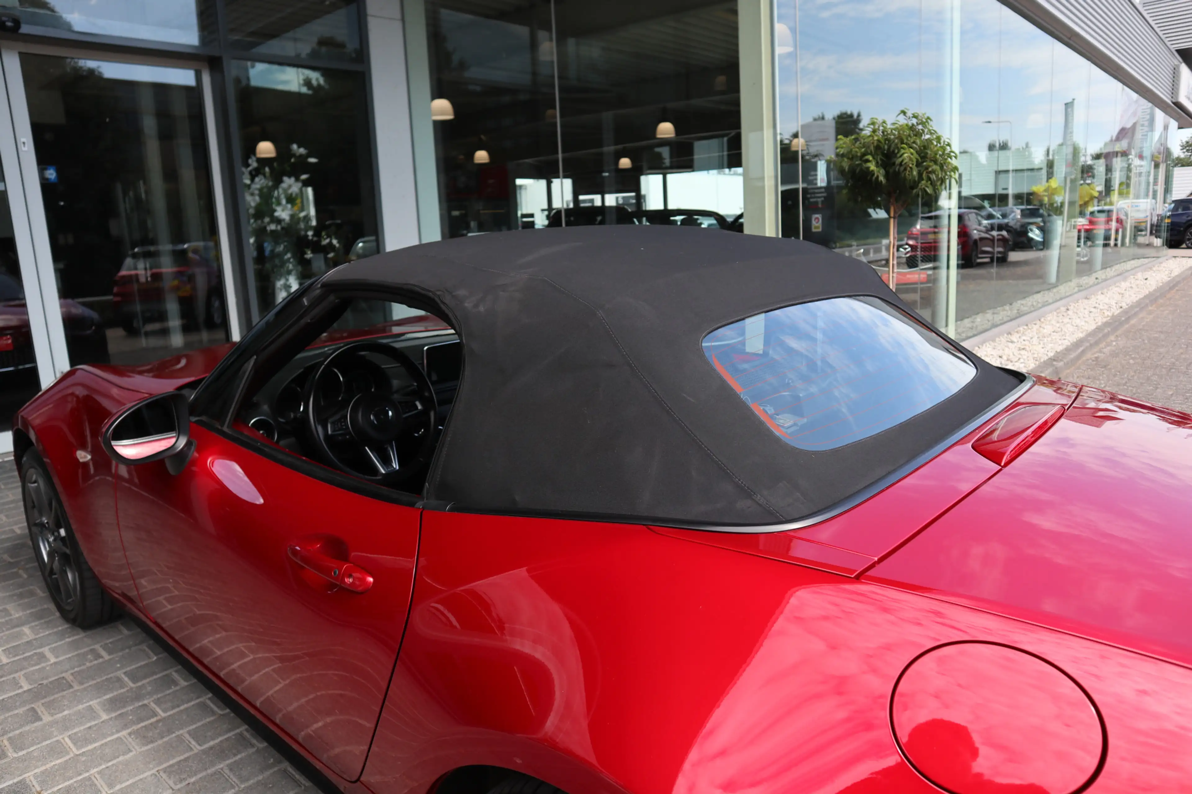Mazda MX-5 2.0 SkyActiv-G 160 GT-M — photo 30