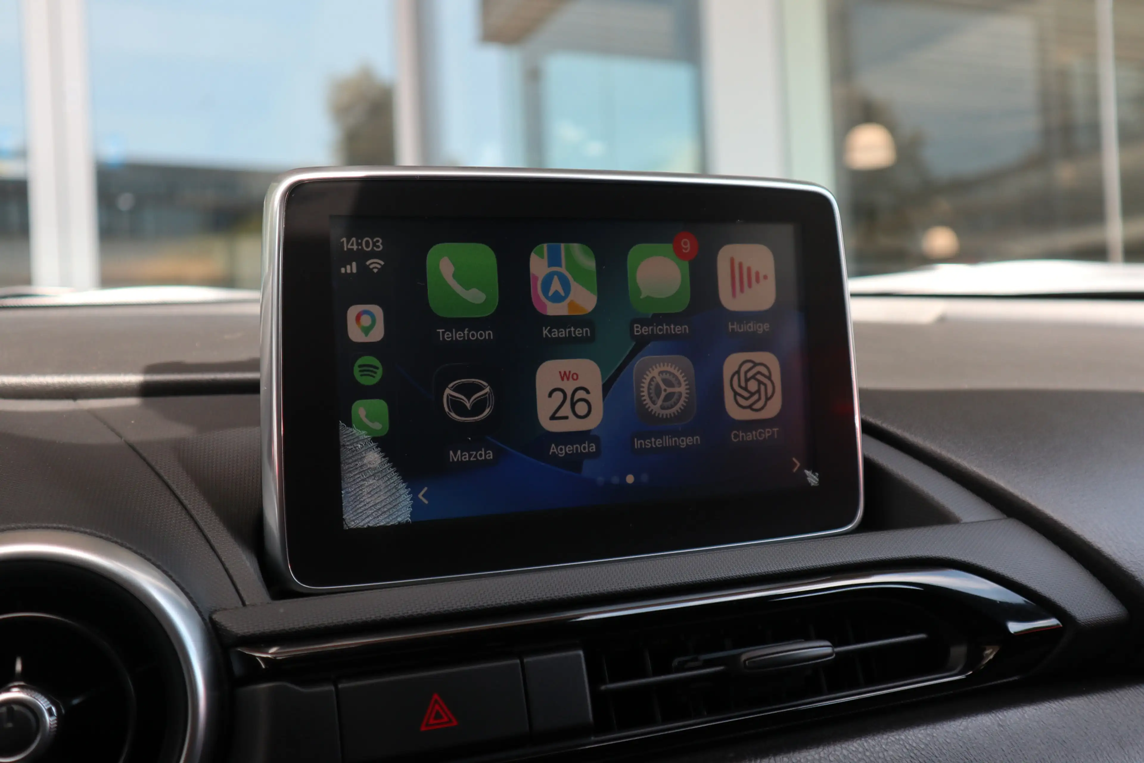 Mazda MX-5 2.0 SkyActiv-G 160 GT-M — photo 16