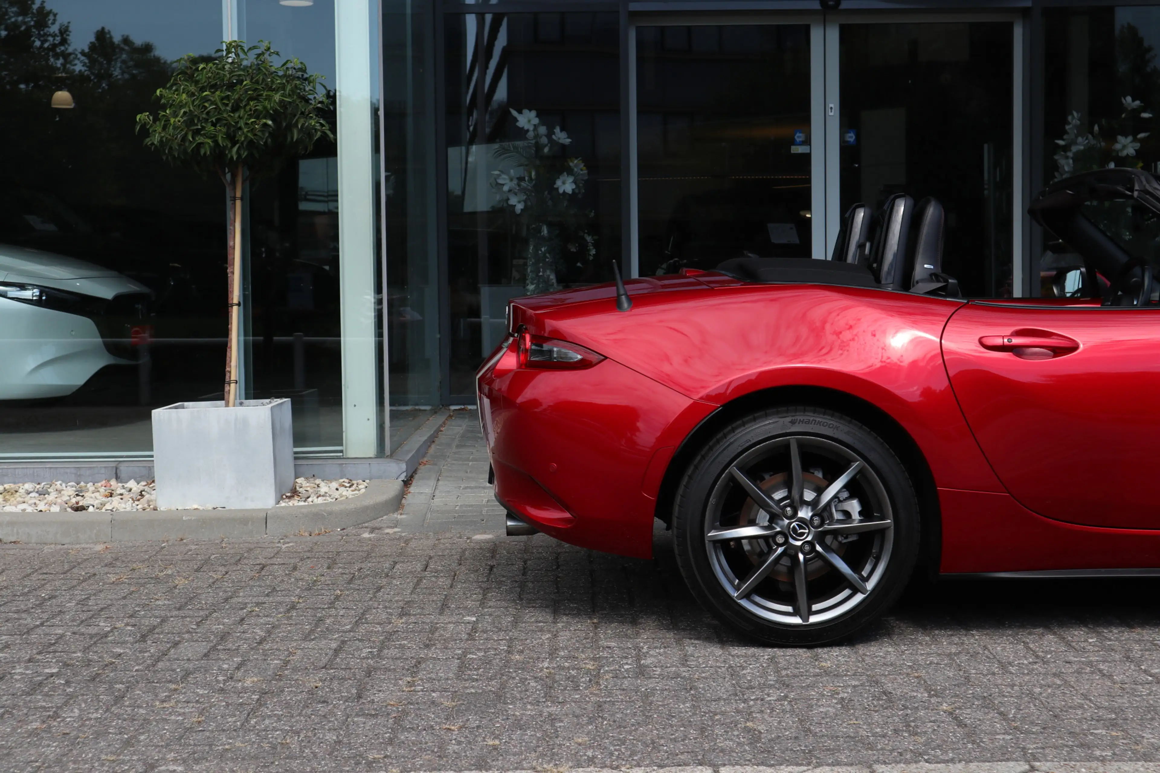 Mazda MX-5 2.0 SkyActiv-G 160 GT-M — photo 26