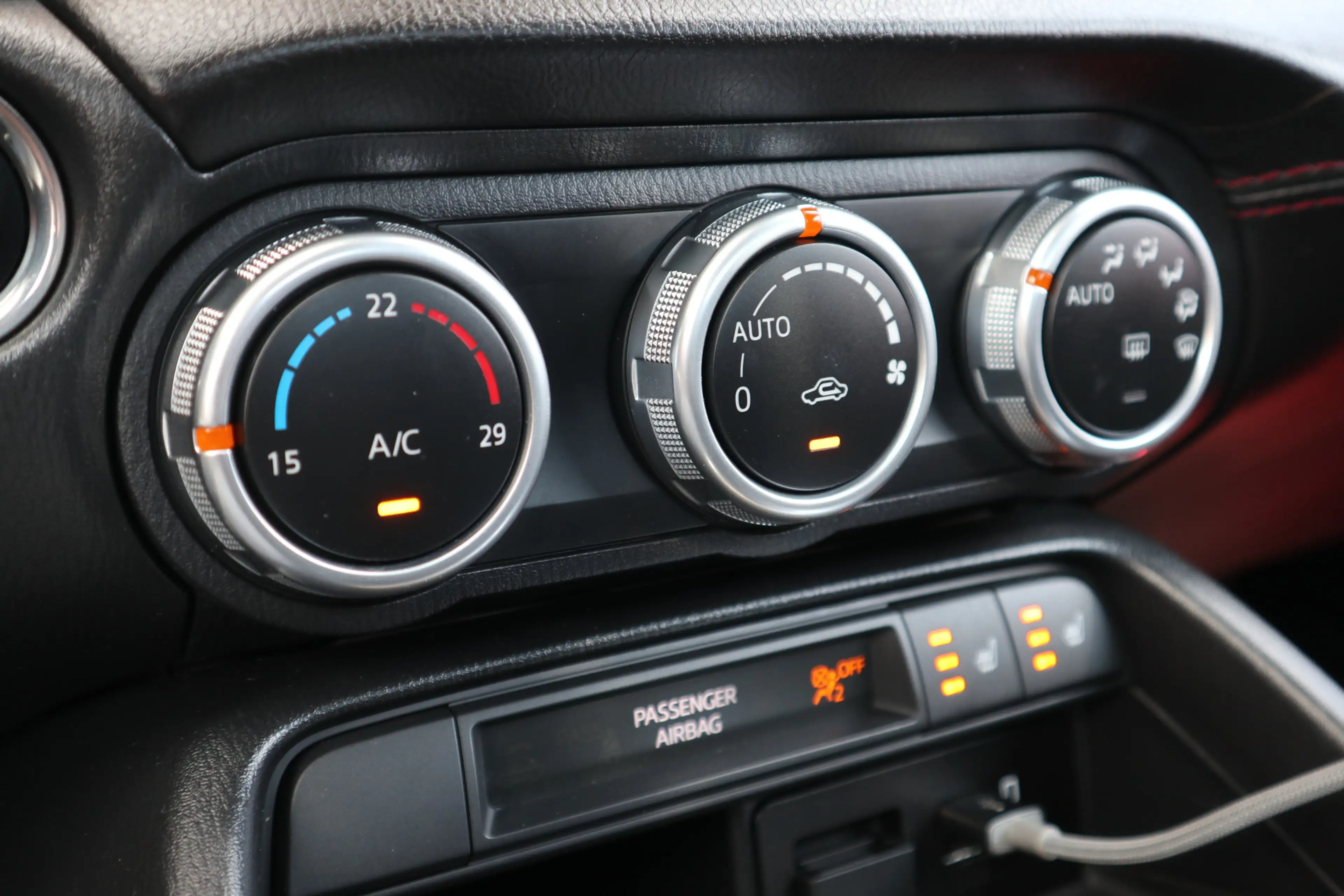 Mazda MX-5 2.0 SkyActiv-G 160 GT-M — photo 14
