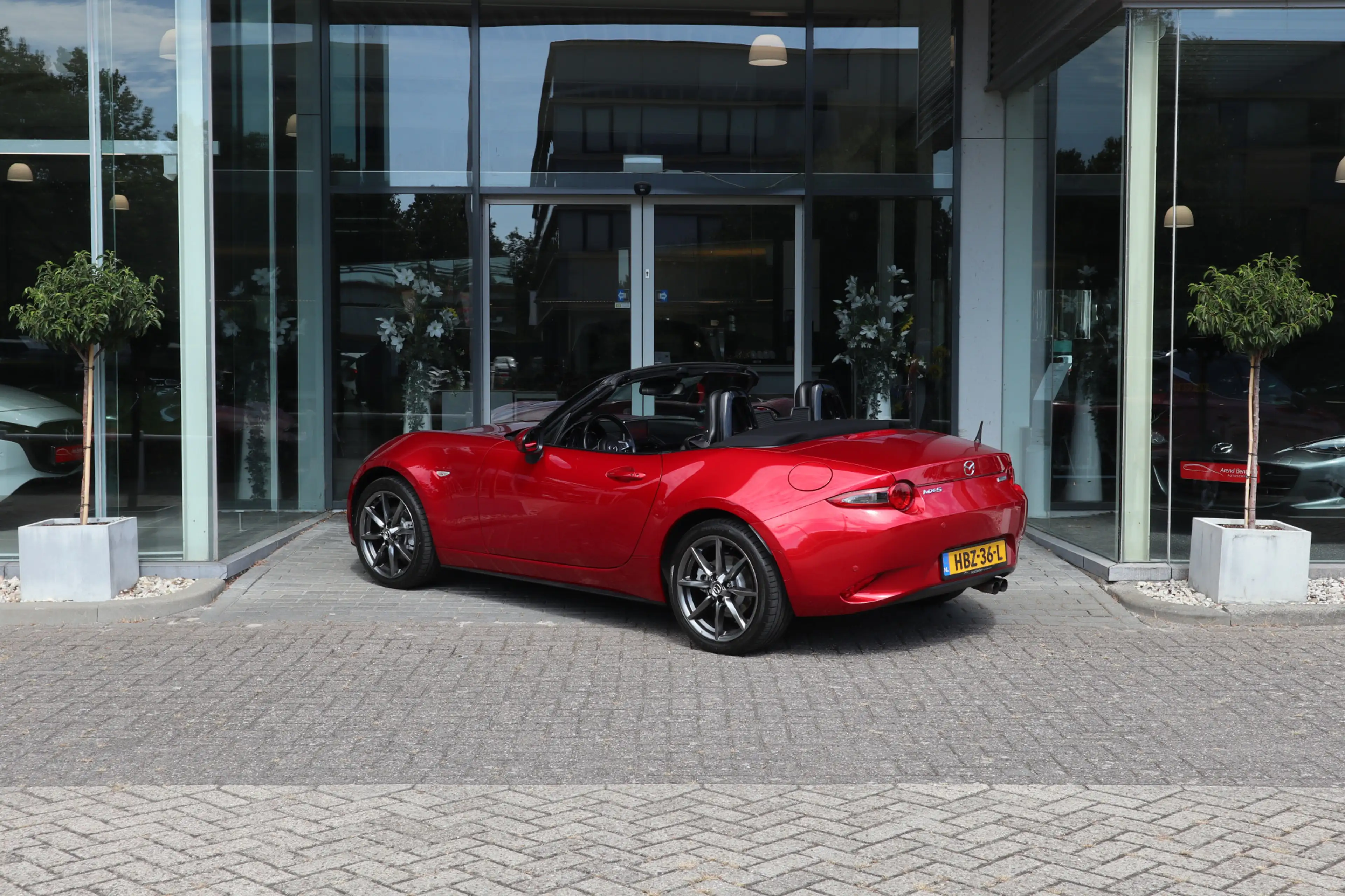 Mazda MX-5 2.0 SkyActiv-G 160 GT-M — photo 2
