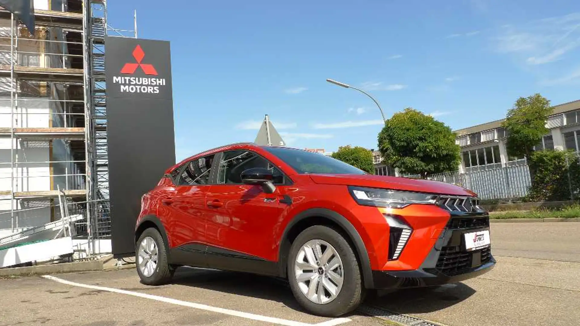 Mitsubishi ASX PLUS 1.8 Hybrid Modell 2026 Rot - 1