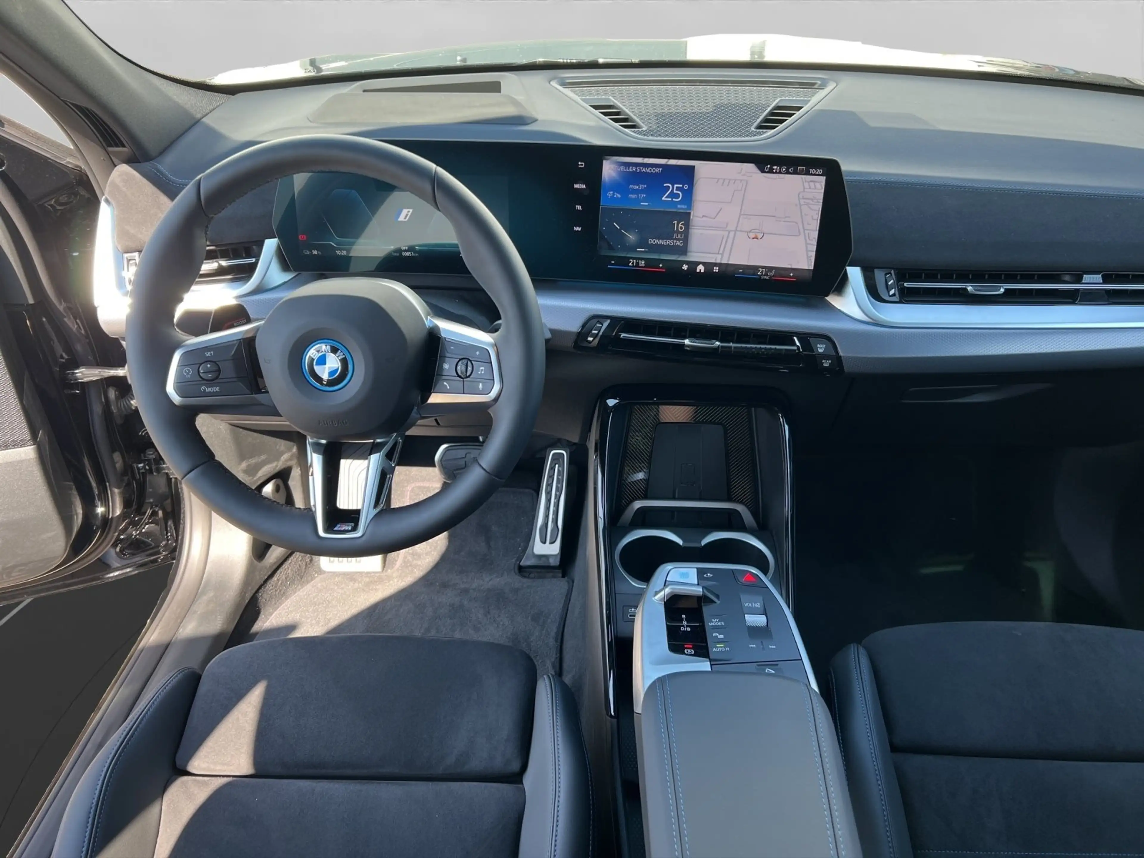 BMW iX2 xDrive30 M Sportpaket Pro Head-Up Harman Kardon Dr — photo 9