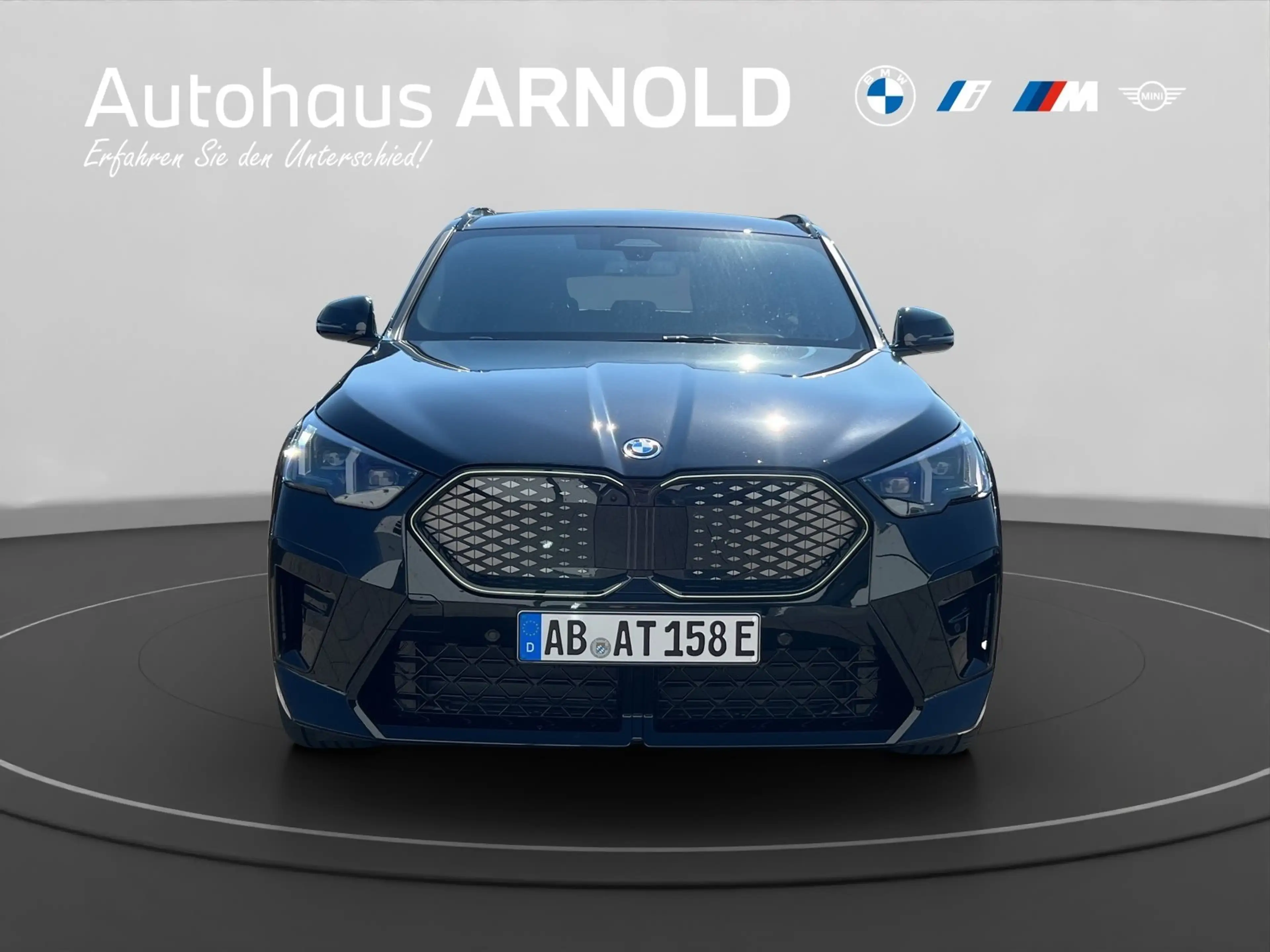 BMW iX2 xDrive30 M Sportpaket Pro Head-Up Harman Kardon Dr — photo 2