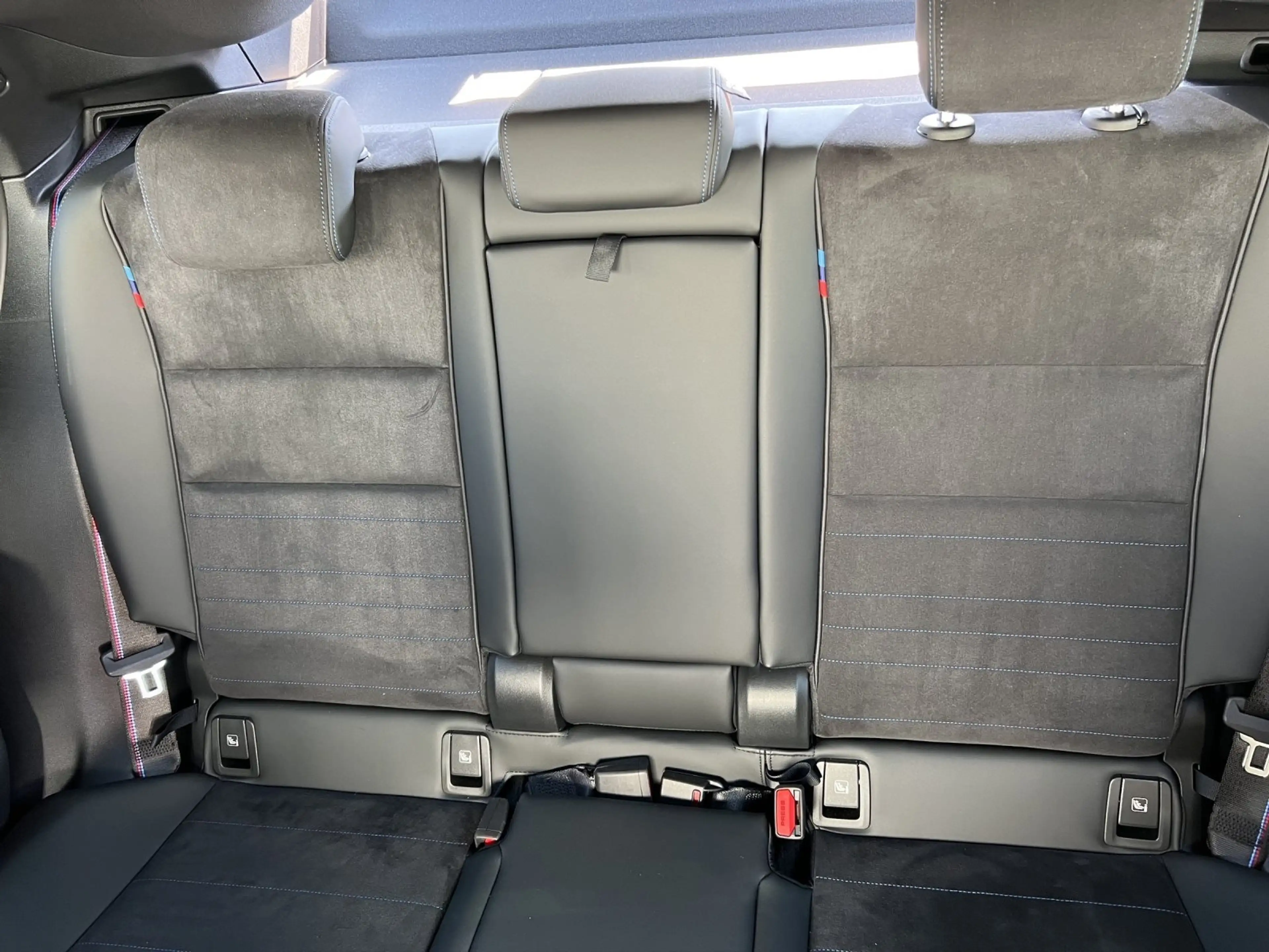 BMW iX2 xDrive30 M Sportpaket Pro Head-Up Harman Kardon Dr — photo 8
