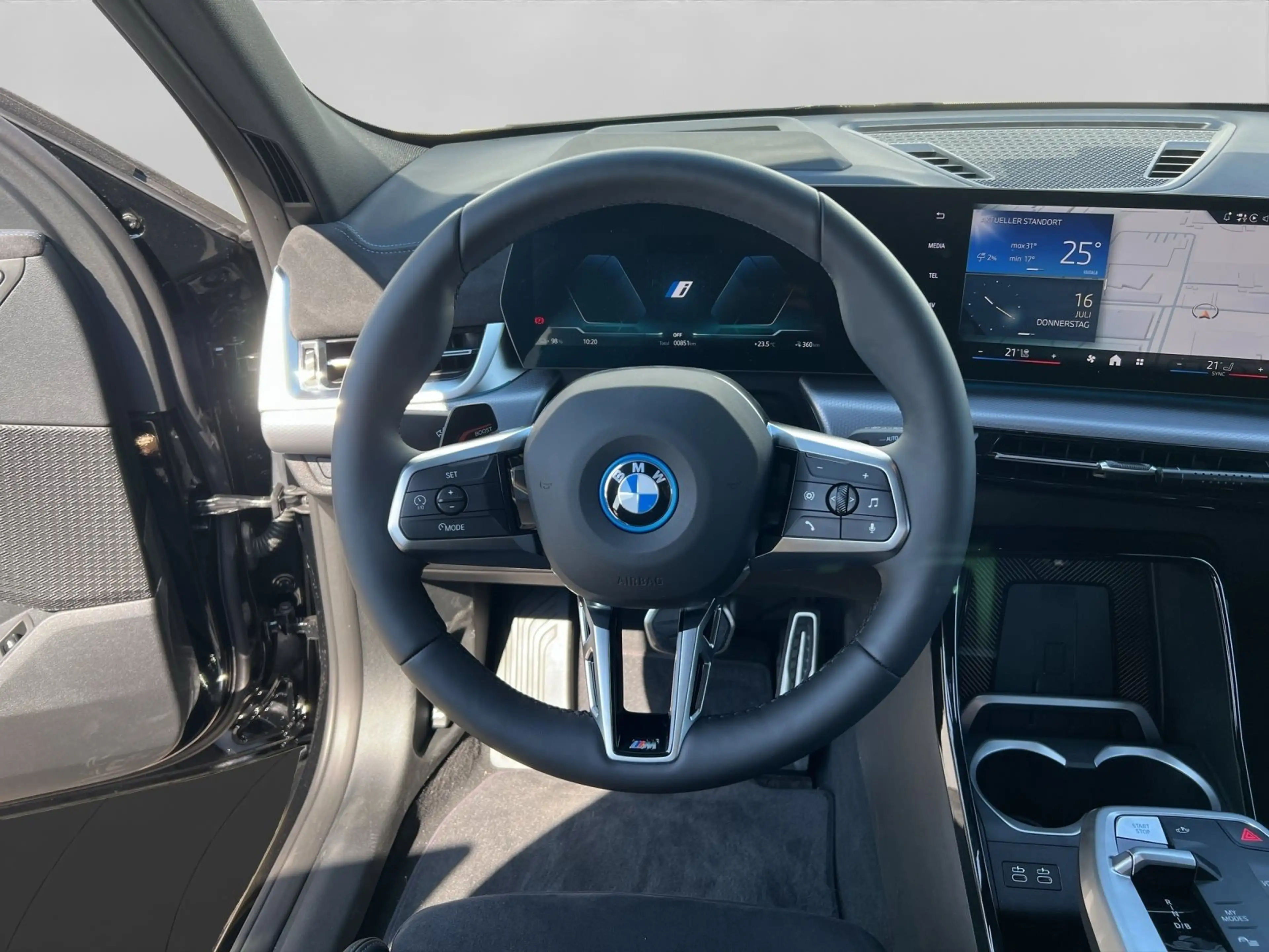 BMW iX2 xDrive30 M Sportpaket Pro Head-Up Harman Kardon Dr — photo 10