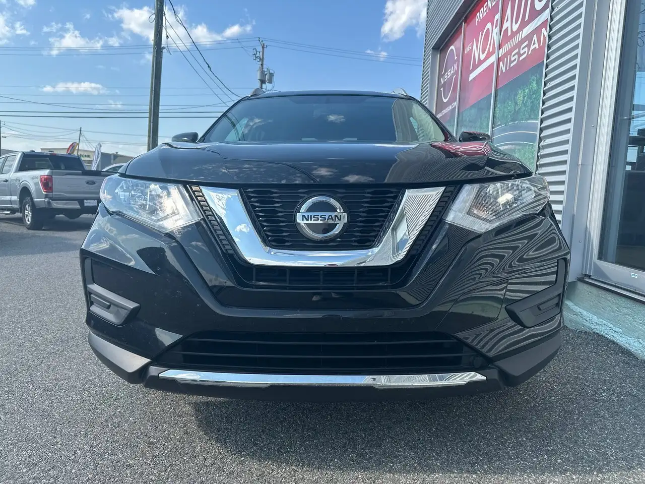 Nissan Rogue снимка Nissan Rogue
