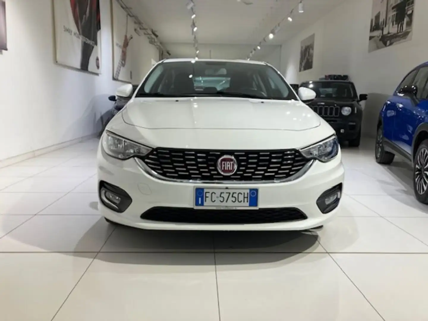 Fiat Tipo 1.6 Mjt Opening Edition Weiß - 2