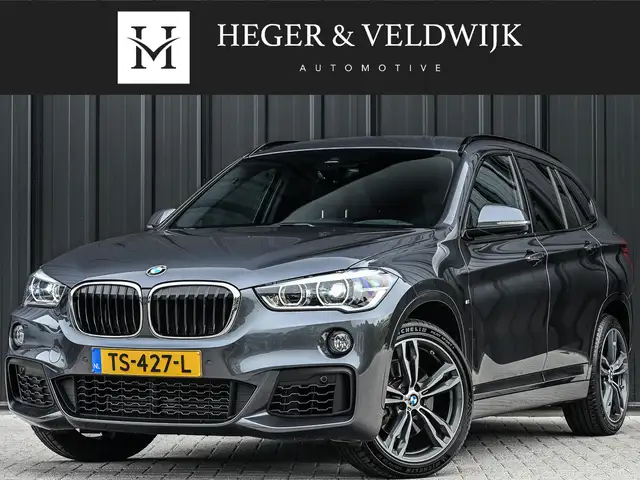 BMW X1 sDrive20i High Executive 192pk | M-Sport | Head-up