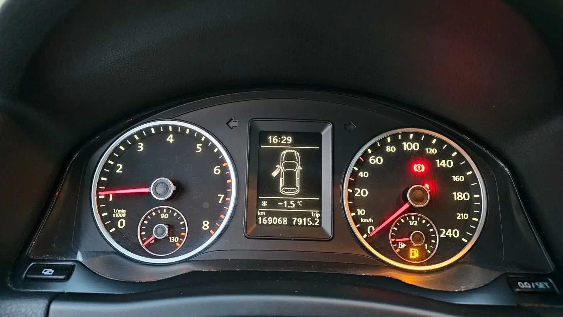 Volkswagen Tiguan Team BMT Shzg Klima Tempomat Parkassist Noir - 2