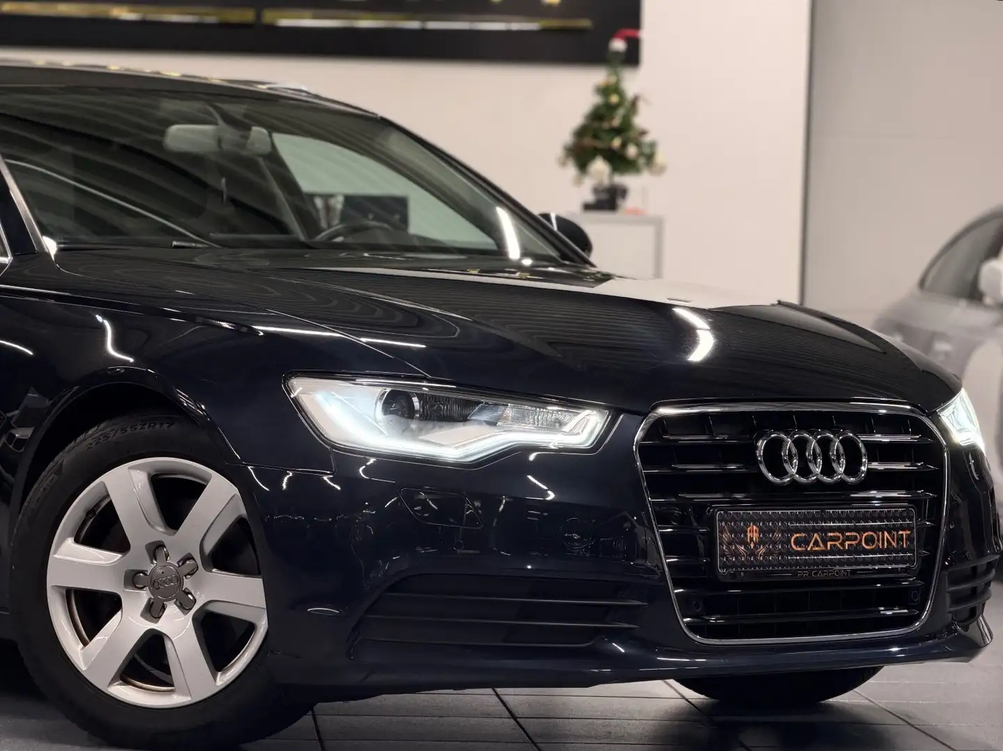 Audi A6 Avant 2.0 TDI / Xenon/Alcantara/Navi/PDC/ Zwart - 2